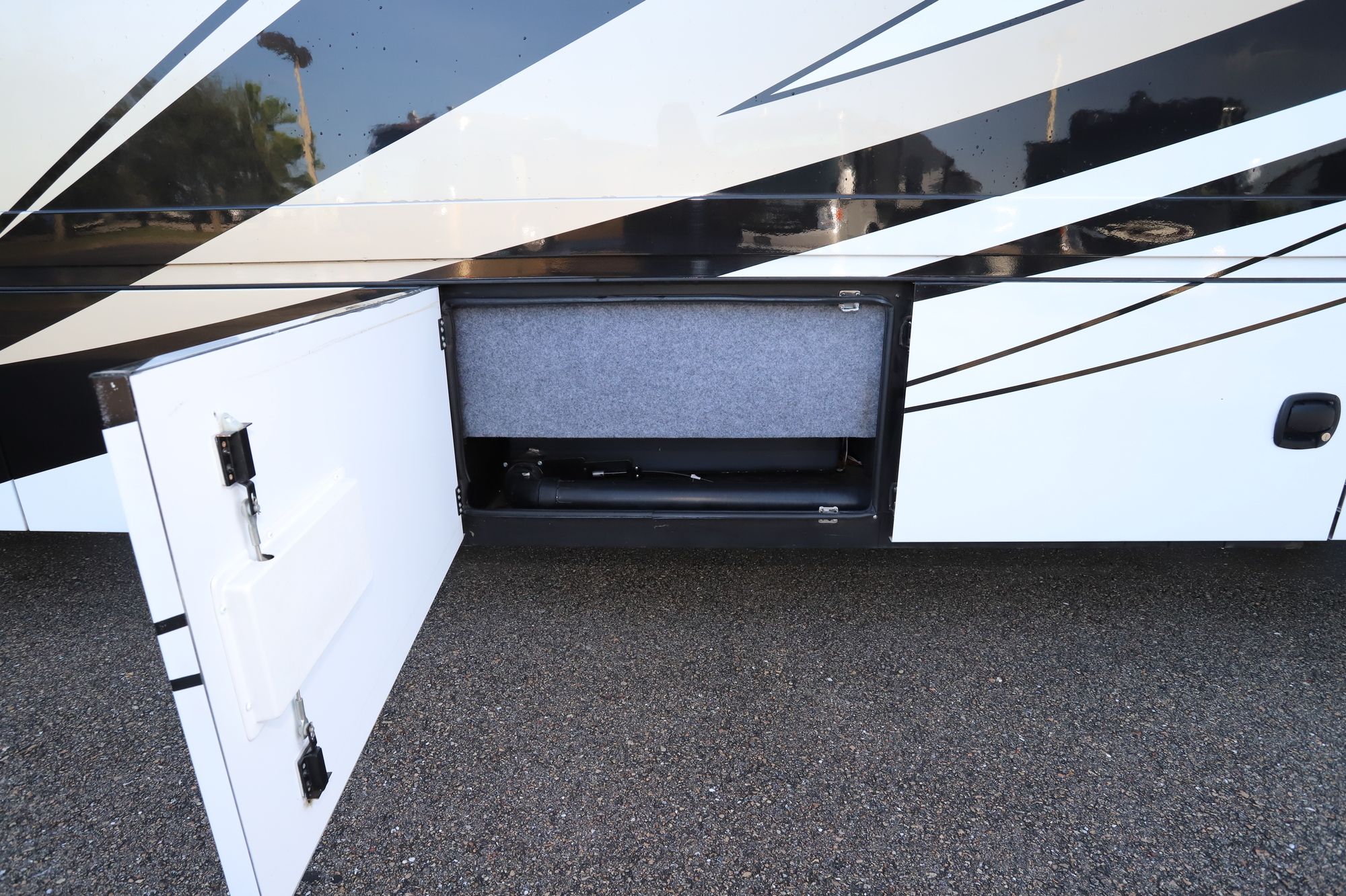 Used 2019 Renegade Rv Verona 36VSB Super C  For Sale