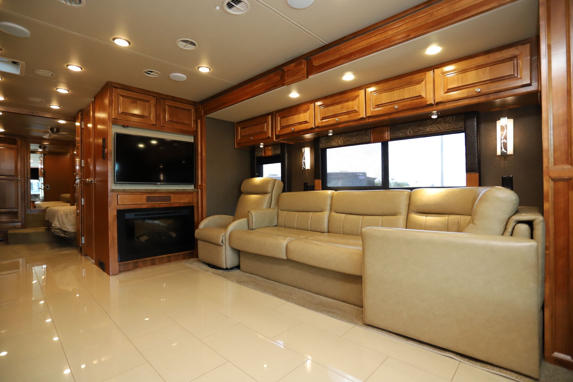 Used 2016 Tiffin Motor Homes Allegro Red 33AA Class A  For Sale