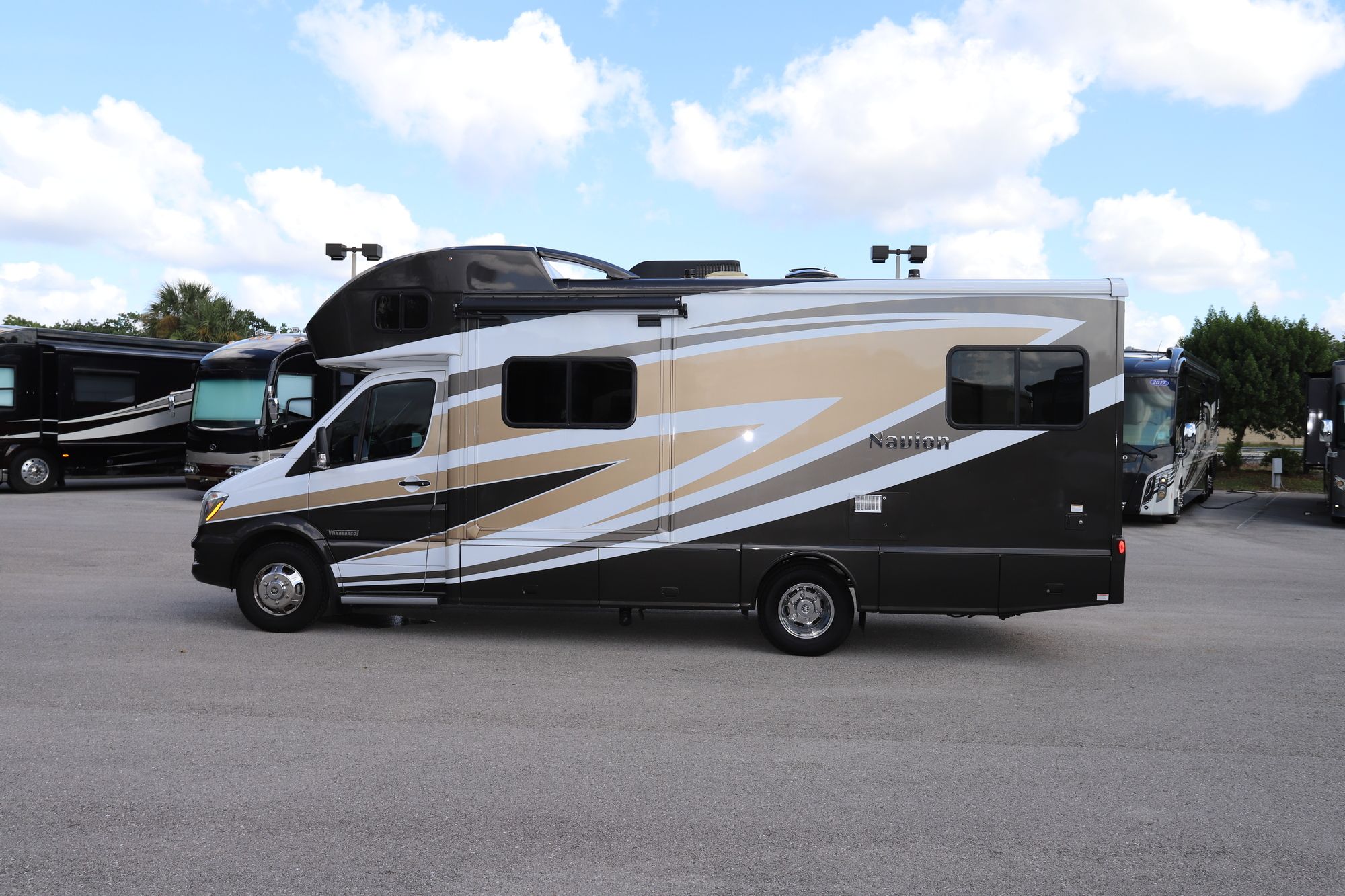 Used 2015 Itasca Navion 24G Class C  For Sale