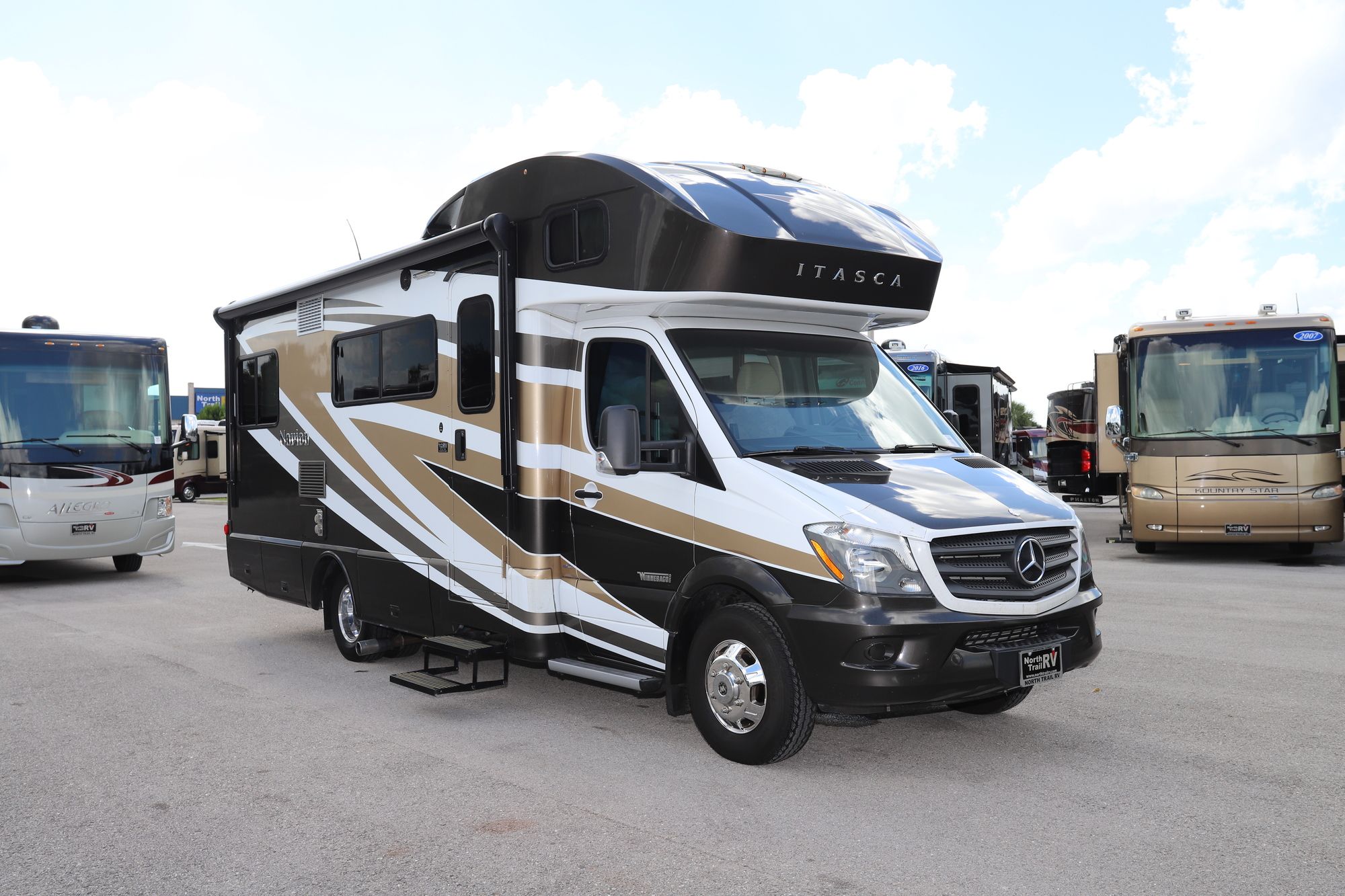 Used 2015 Itasca Navion 24G Class C  For Sale