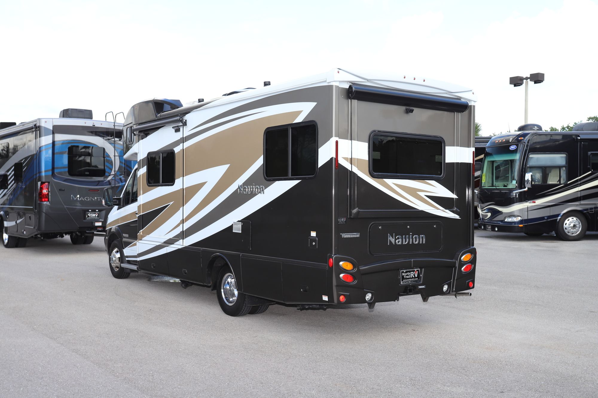 Used 2015 Itasca Navion 24G Class C  For Sale