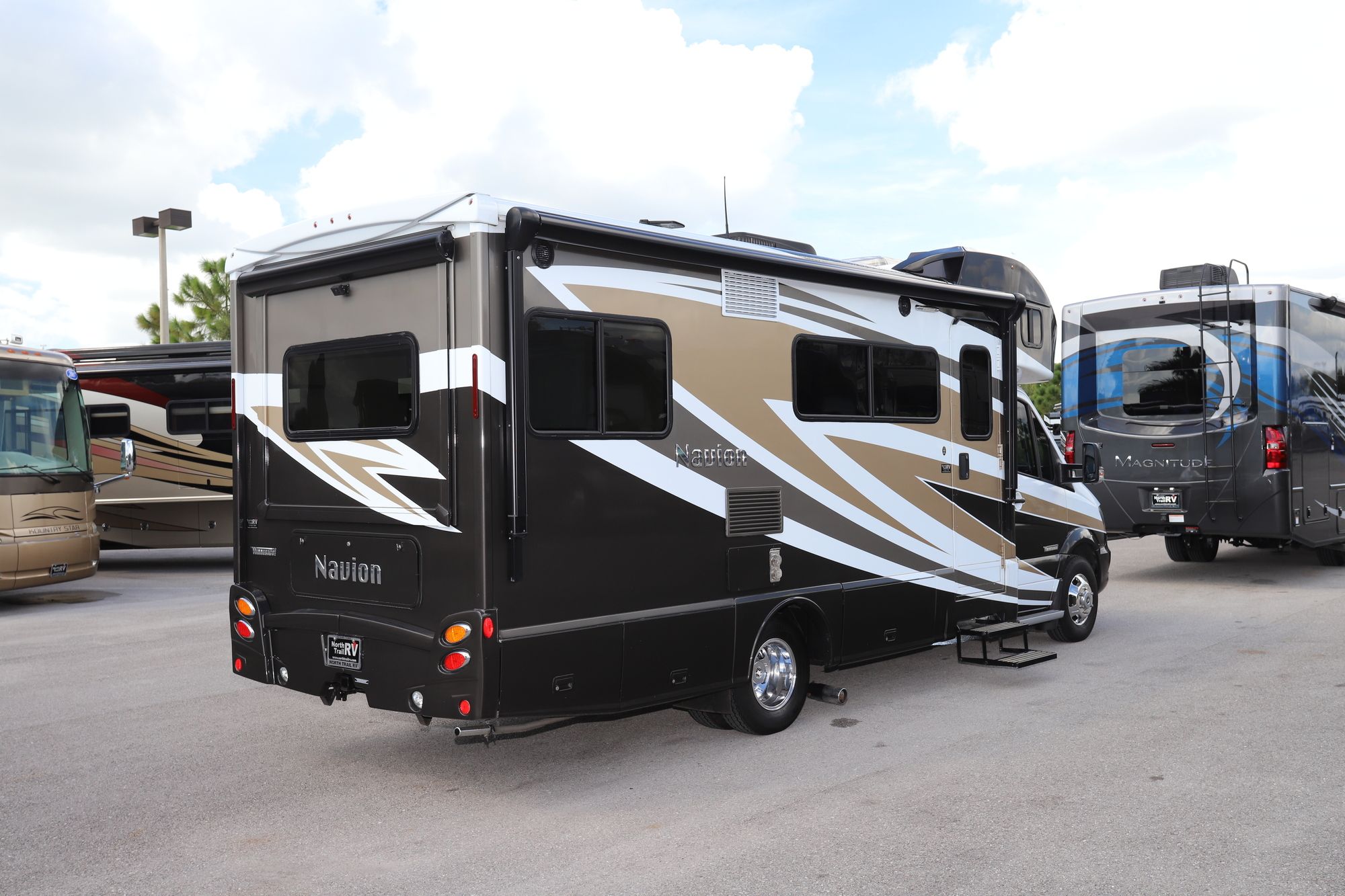 Used 2015 Itasca Navion 24G Class C  For Sale