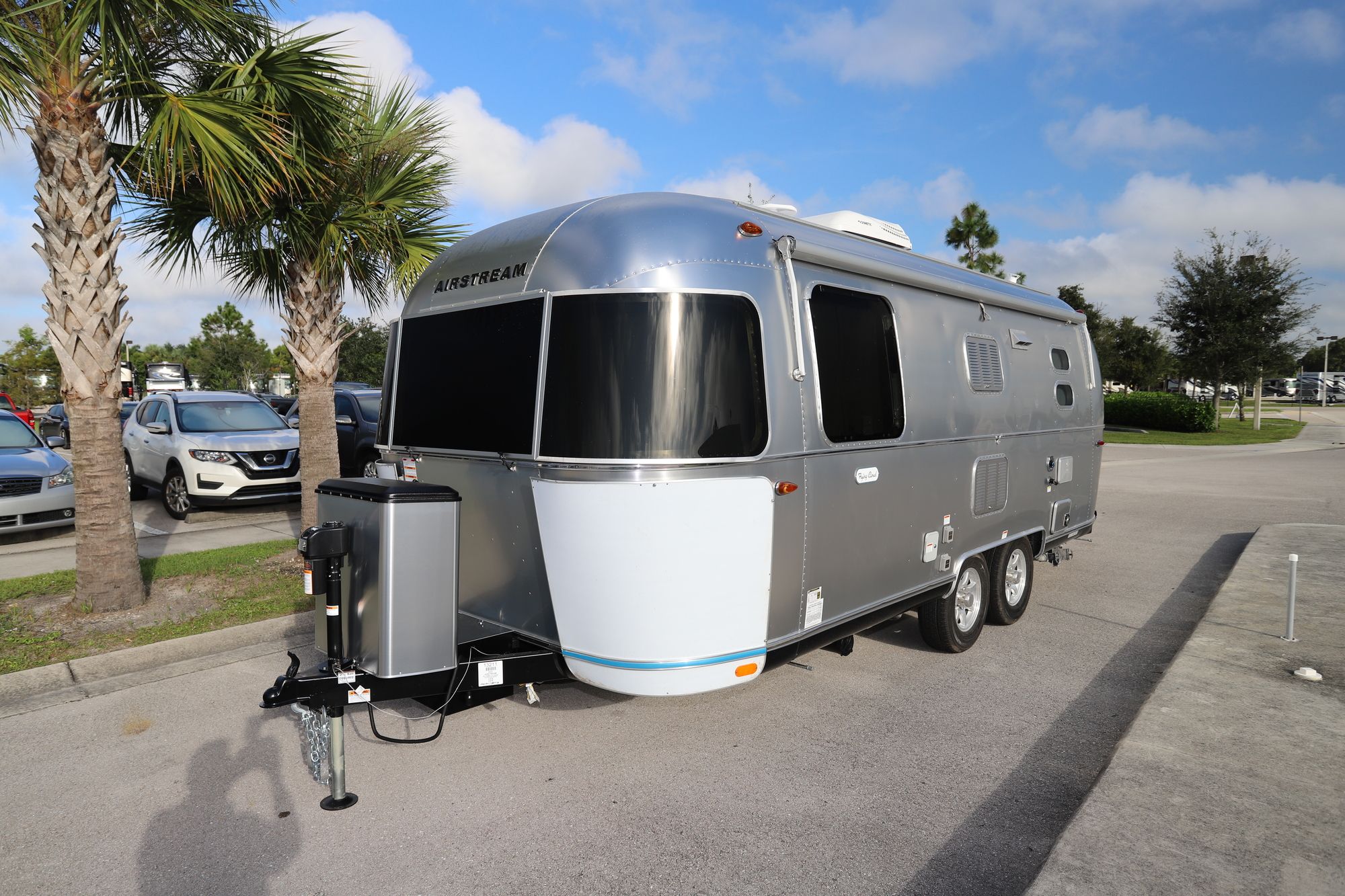 New 2021 Airstream Flying Cloud 23FB Travel Trailer  For Sale