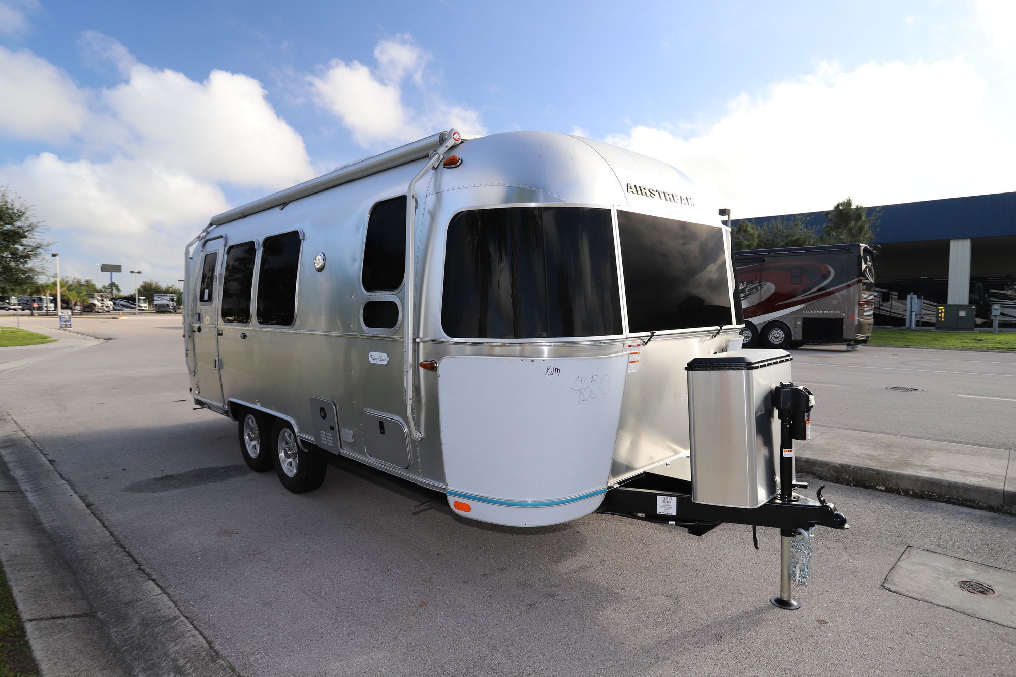 New 2021 Airstream Flying Cloud 23FB Travel Trailer  For Sale