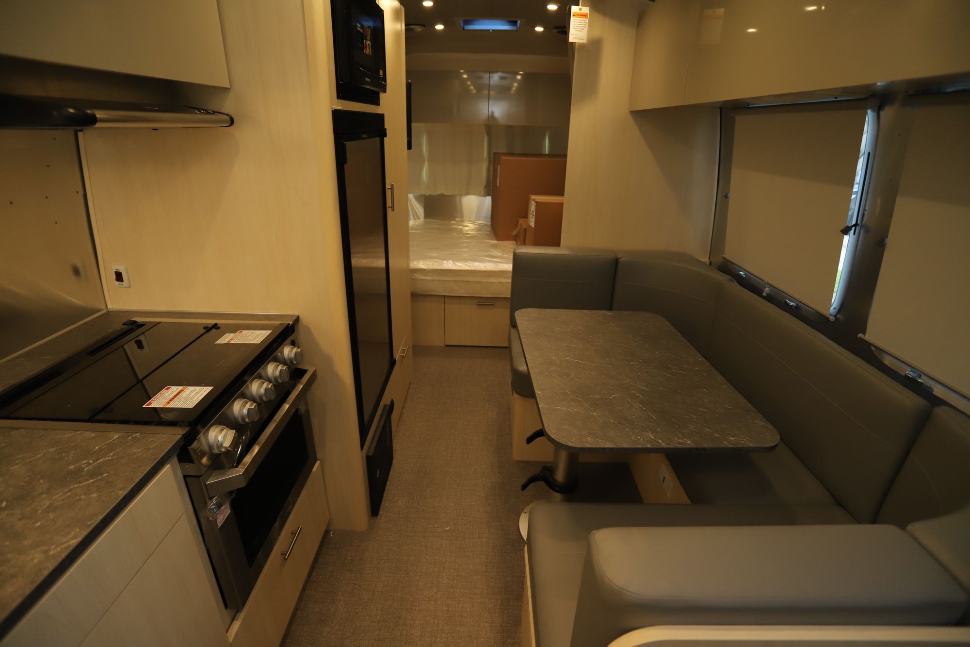 New 2021 Airstream Flying Cloud 23FB Travel Trailer  For Sale