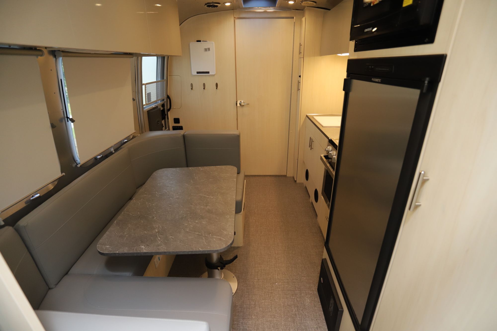 New 2021 Airstream Flying Cloud 23FB Travel Trailer  For Sale