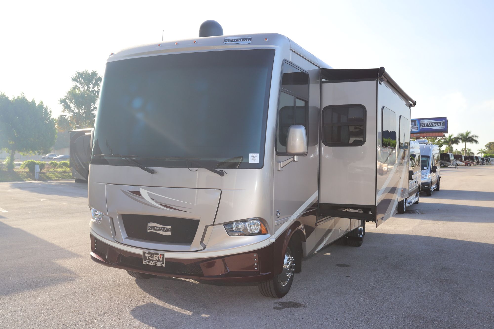 Used 2019 Newmar Bay Star Sport 2702 Class A  For Sale