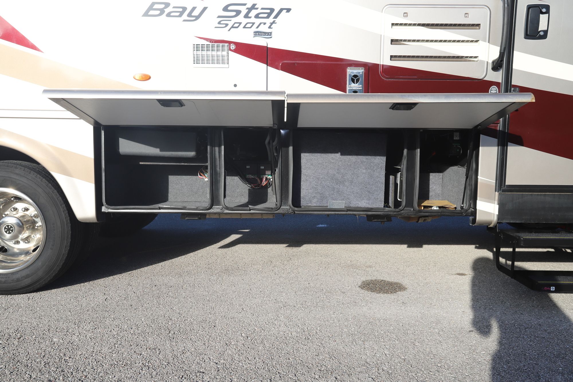 Used 2019 Newmar Bay Star Sport 2702 Class A  For Sale