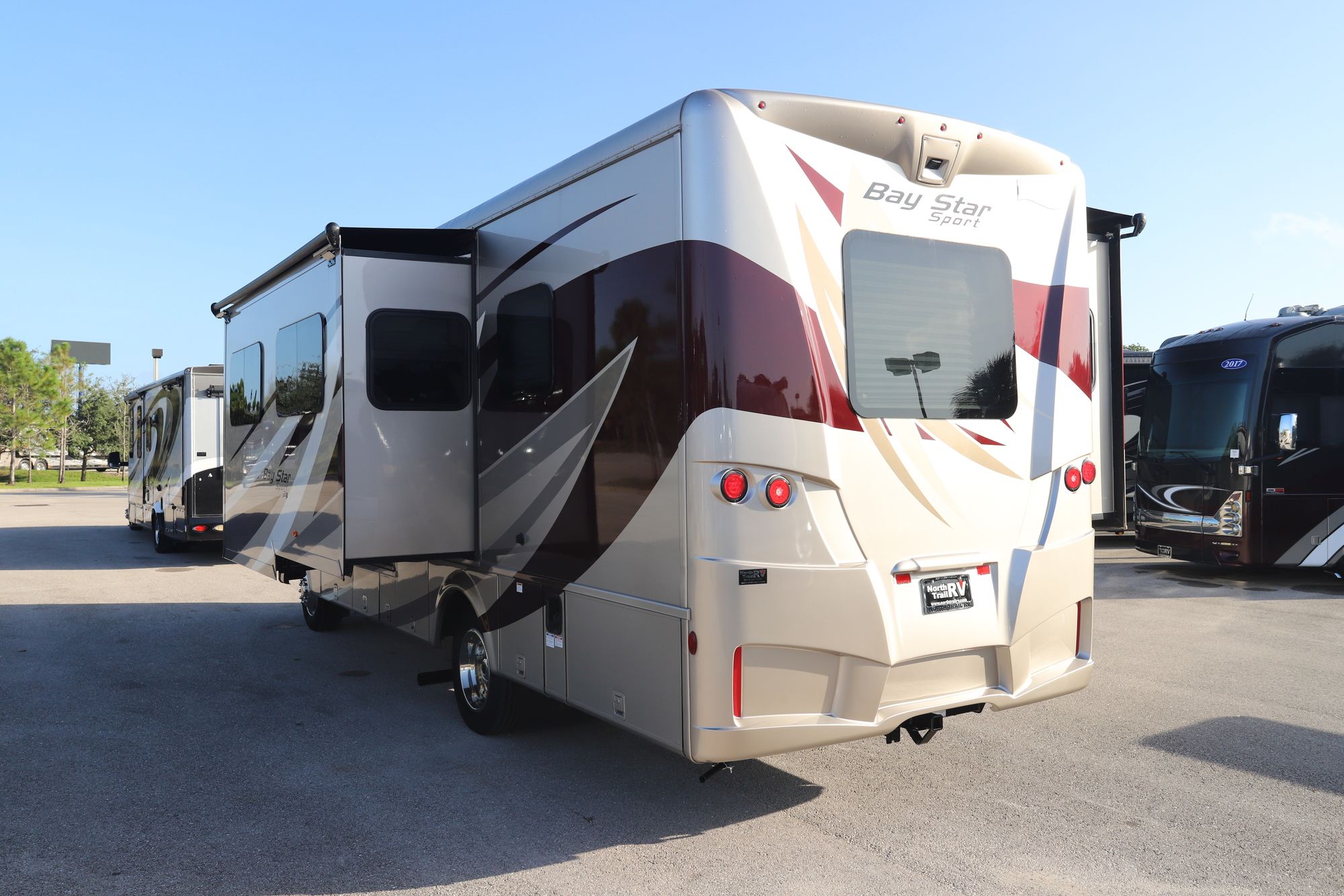 Used 2019 Newmar Bay Star Sport 2702 Class A  For Sale