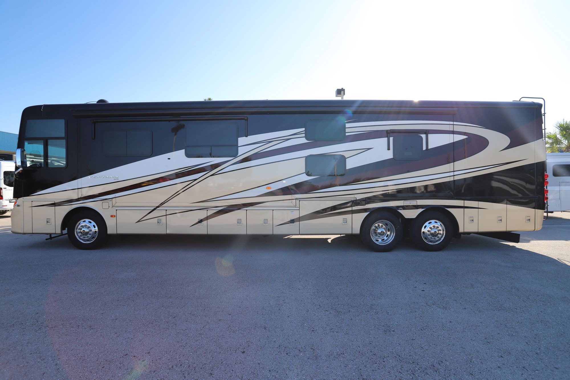 Used 2017 Newmar Ventana 4326 Class A  For Sale