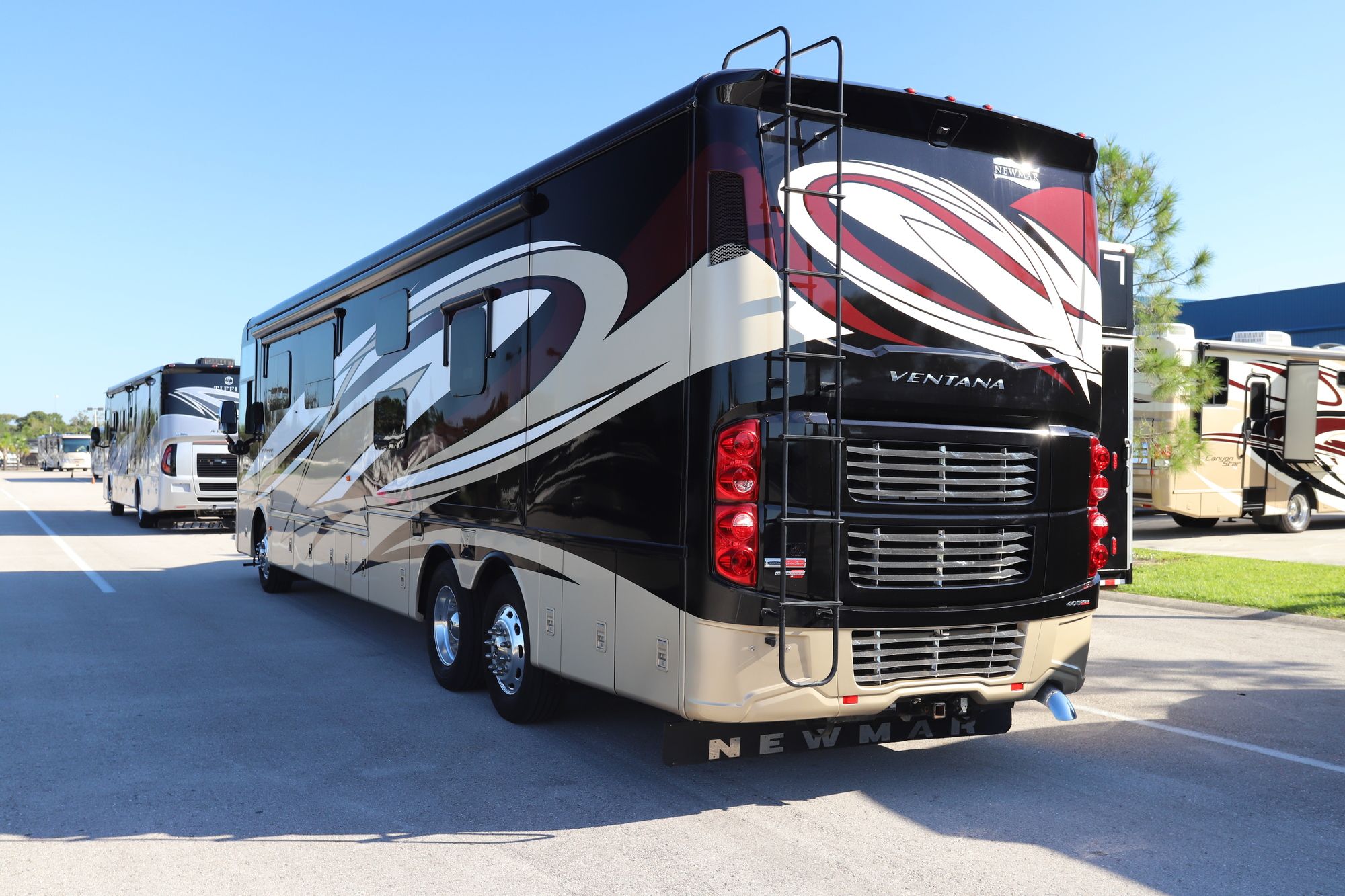 Used 2017 Newmar Ventana 4326 Class A  For Sale