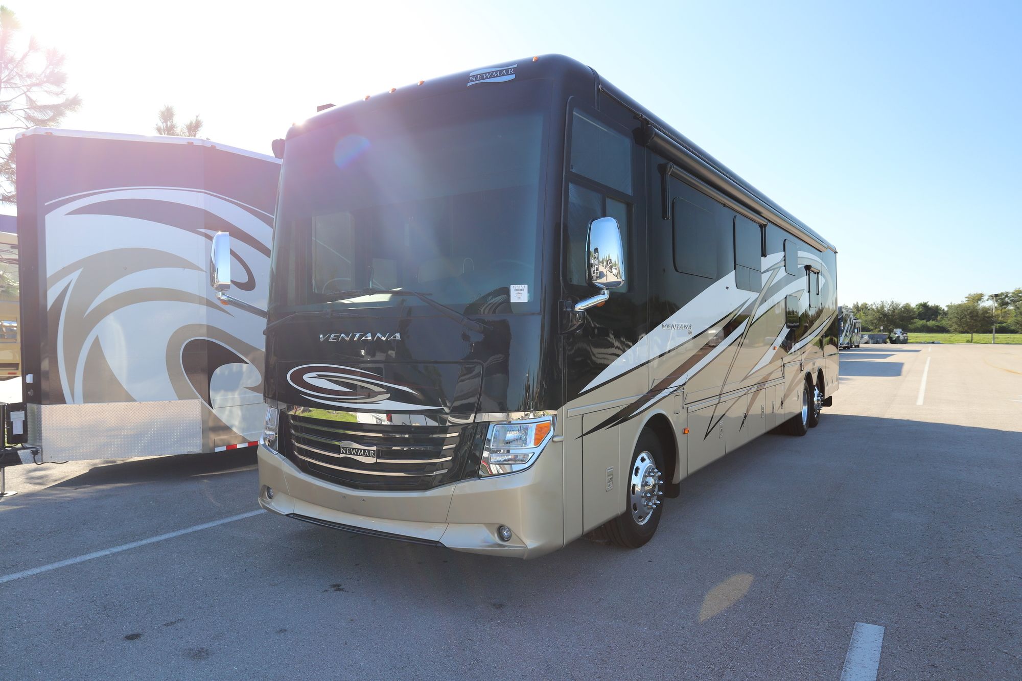 Used 2017 Newmar Ventana 4326 Class A  For Sale