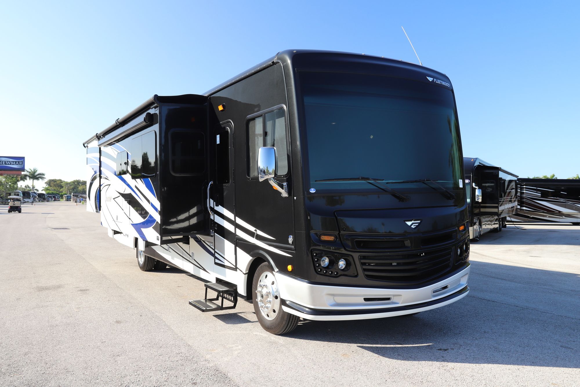 Used 2018 Fleetwood Bounder 35P Class A  For Sale