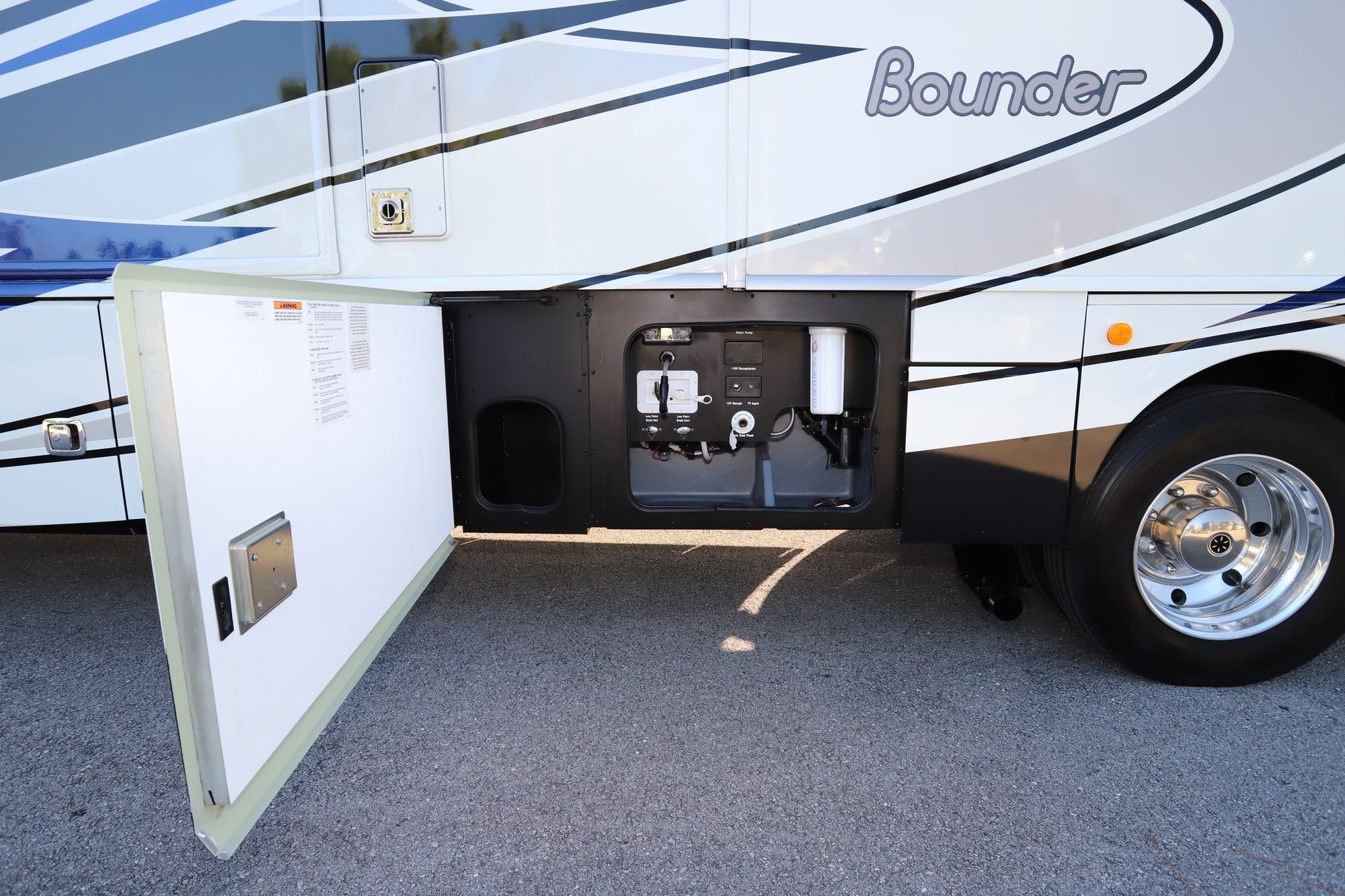 Used 2018 Fleetwood Bounder 35P Class A  For Sale