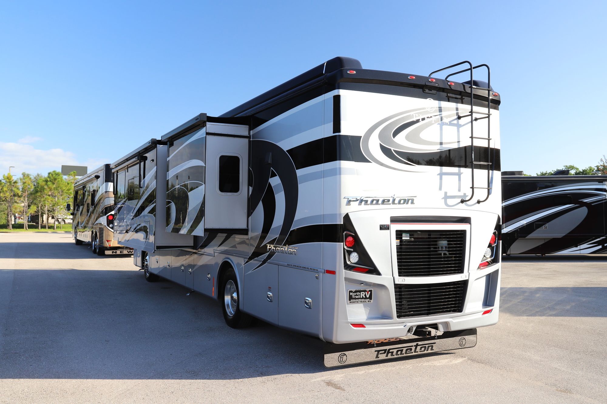 New 2021 Tiffin Motor Homes Phaeton 40QBH Class A  For Sale