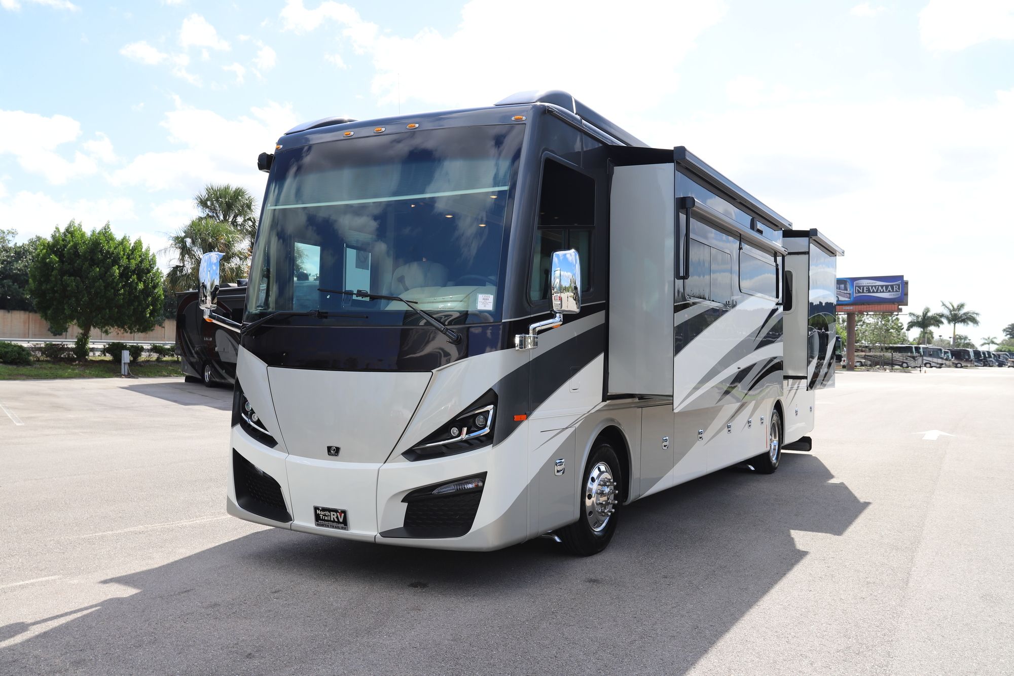 New 2021 Tiffin Motor Homes Phaeton 40IH Class A  For Sale