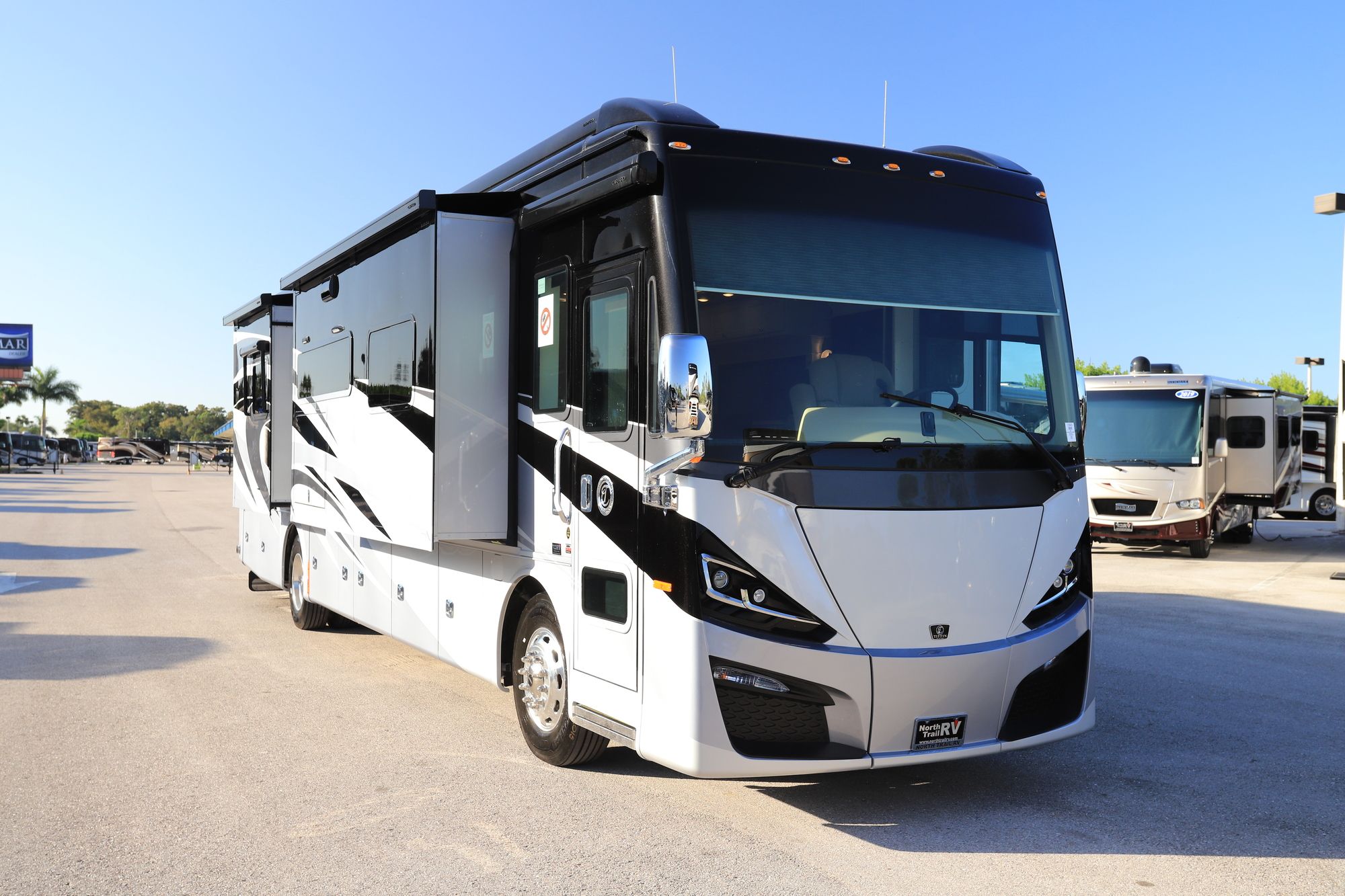 New 2021 Tiffin Motor Homes Phaeton 40QBH Class A  For Sale