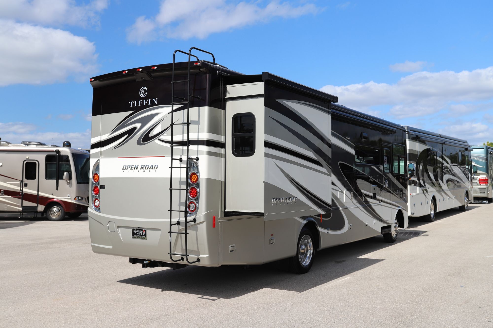 New 2021 Tiffin Motor Homes Allegro 32SA Class A  For Sale