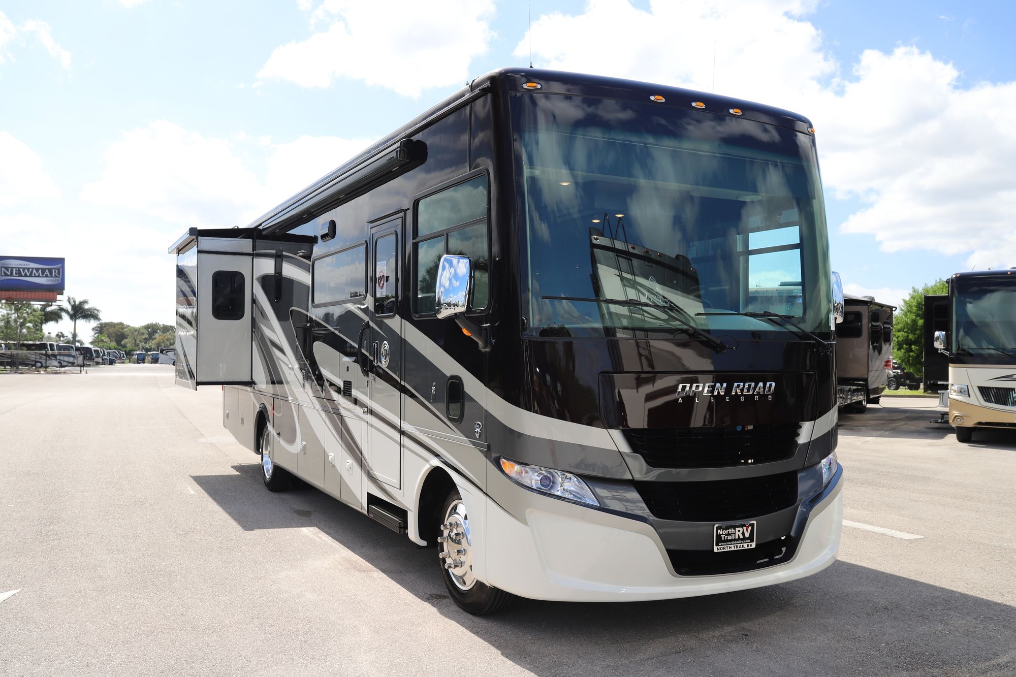 New 2021 Tiffin Motor Homes Allegro 32SA Class A  For Sale