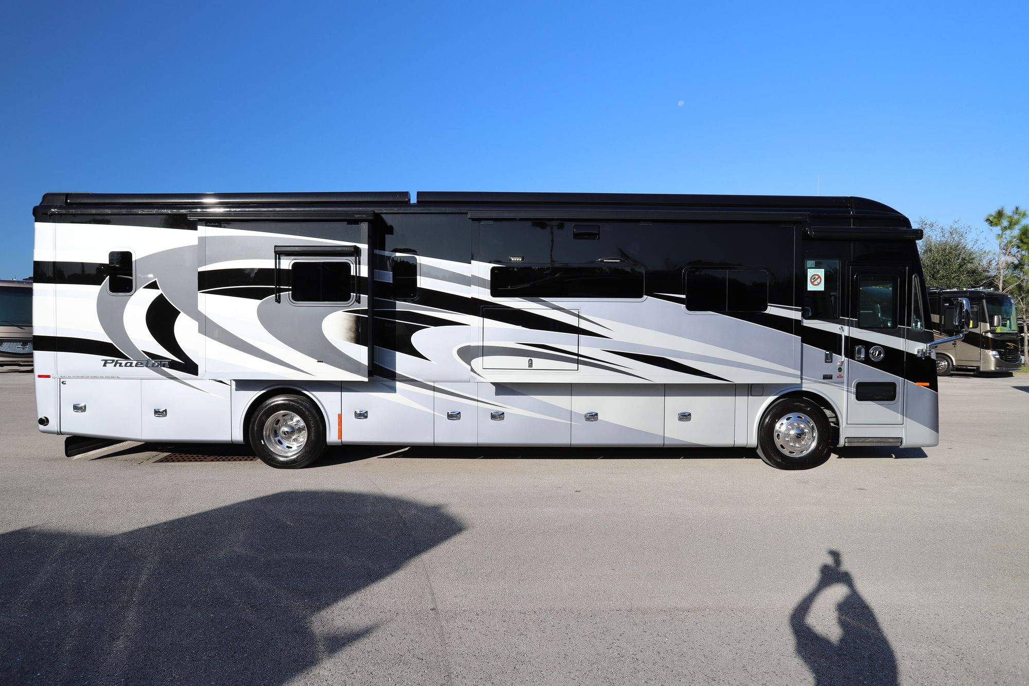 New 2021 Tiffin Motor Homes Phaeton 40QBH Class A  For Sale