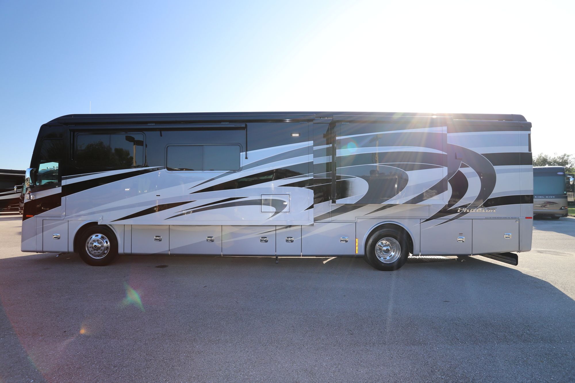 New 2021 Tiffin Motor Homes Phaeton 40QBH Class A  For Sale