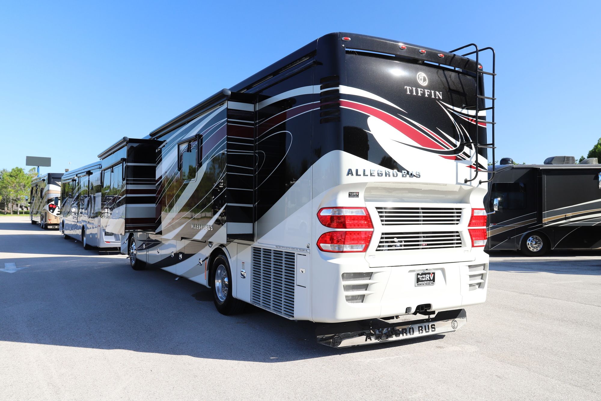 Used 2017 Tiffin Motor Homes Allegro Bus 40AP Class A  For Sale