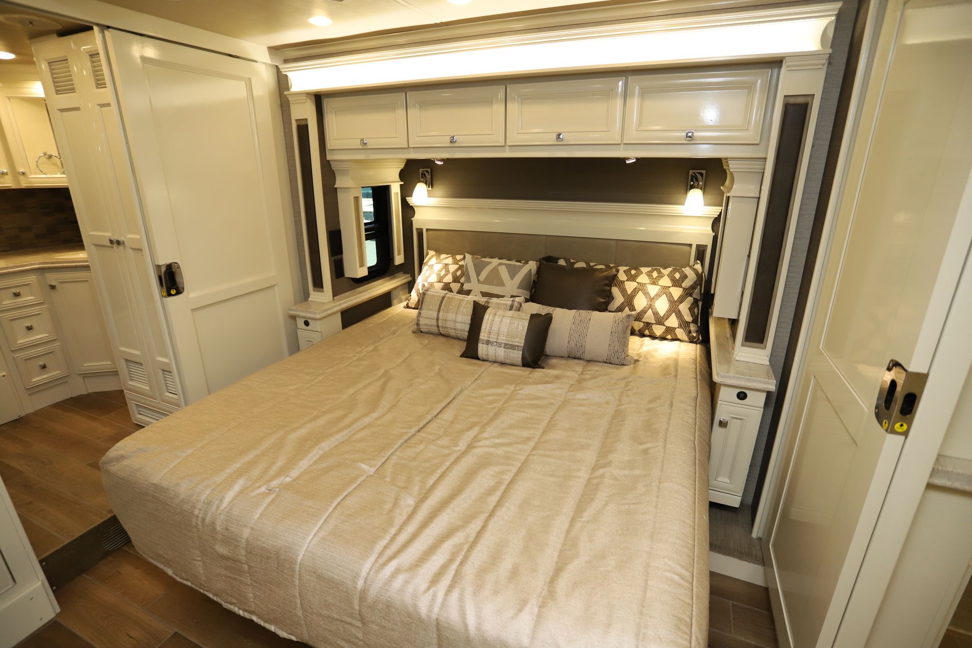 New 2021 Tiffin Motor Homes Phaeton 40QBH Class A  For Sale