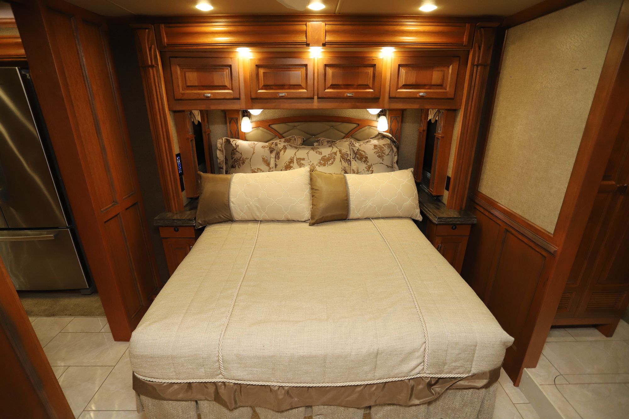 Used 2017 Tiffin Motor Homes Allegro Bus 40AP Class A  For Sale