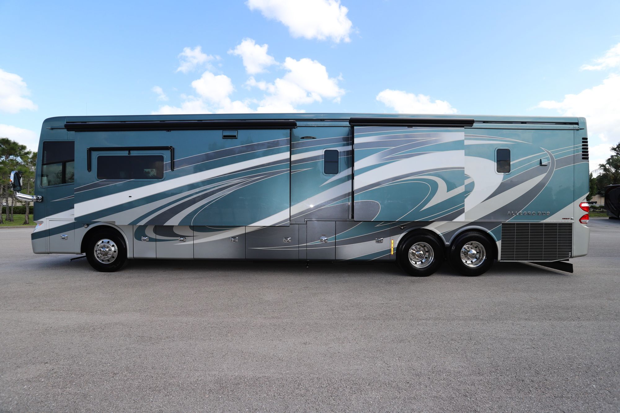 Used 2018 Tiffin Motor Homes Allegro Bus 45OPP Class A  For Sale