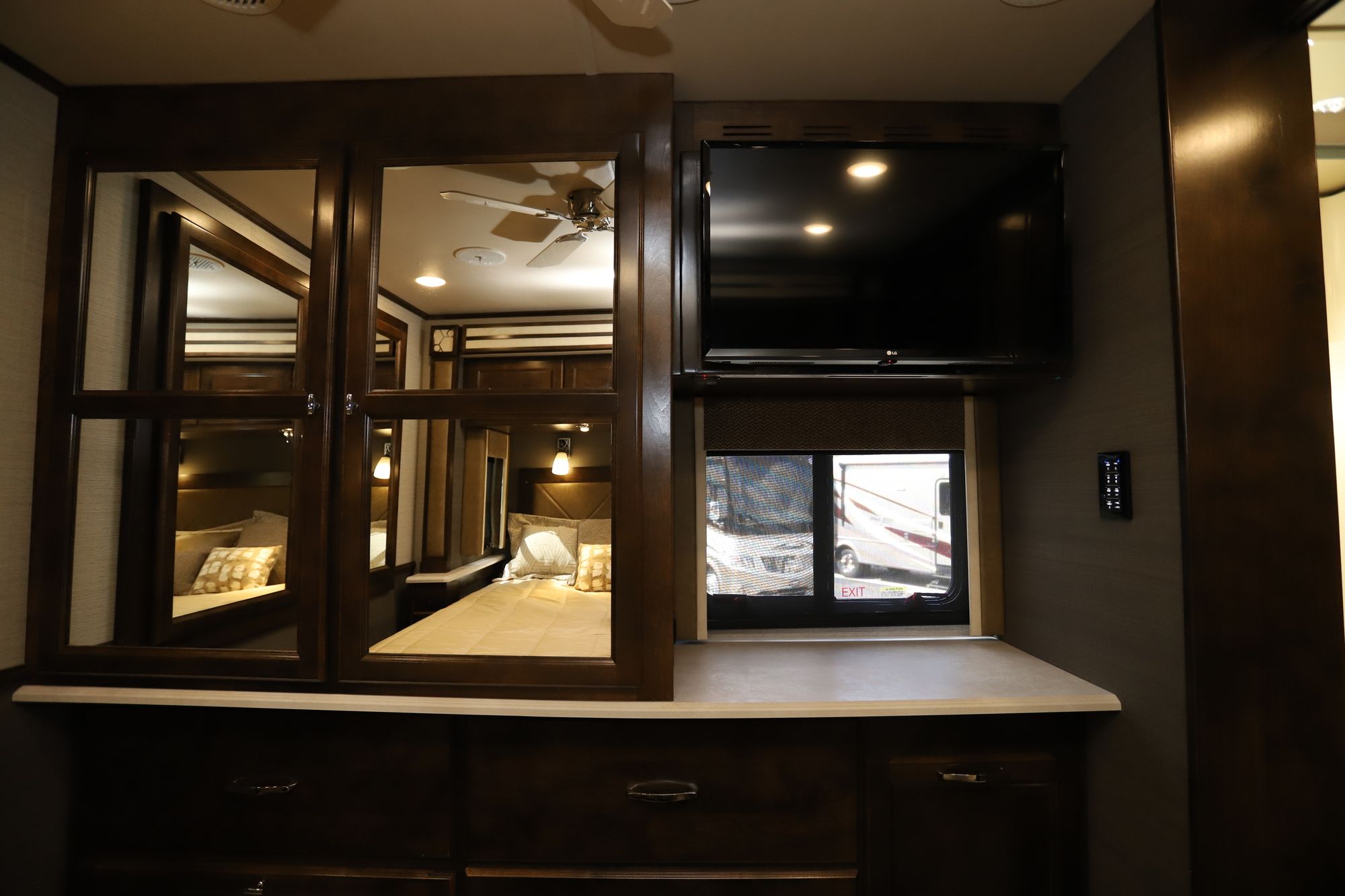 New 2021 Tiffin Motor Homes Allegro 32SA Class A  For Sale