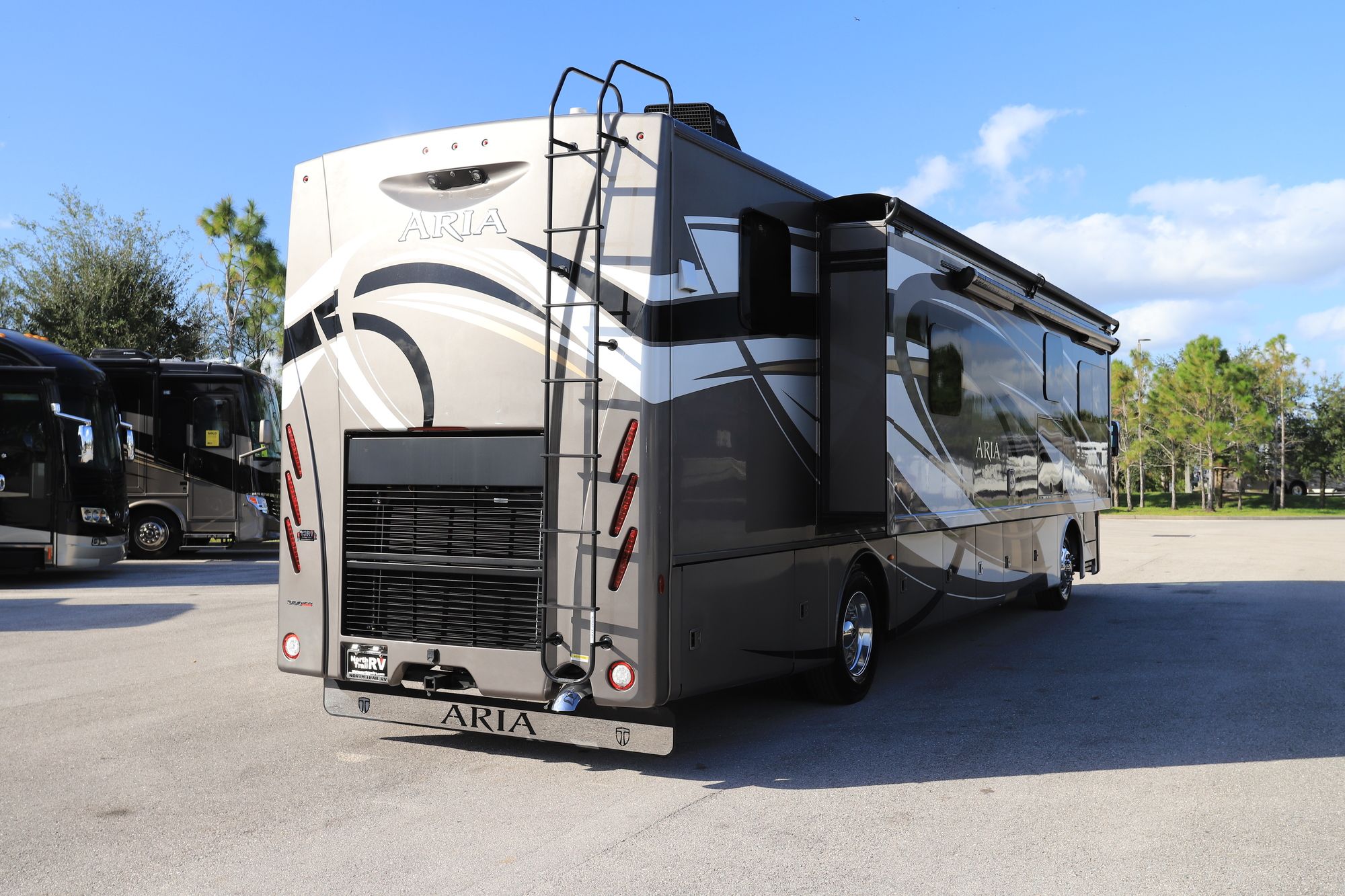 Used 2018 Thor Aria 3901 Class A  For Sale