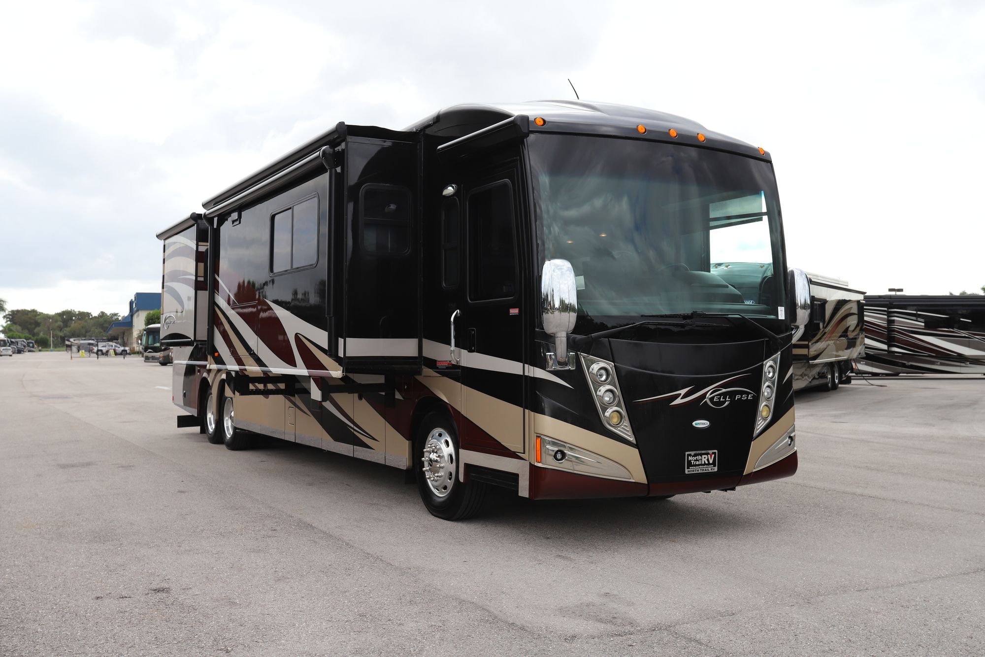 Used 2012 Itasca Ellipse 42QD Class A  For Sale