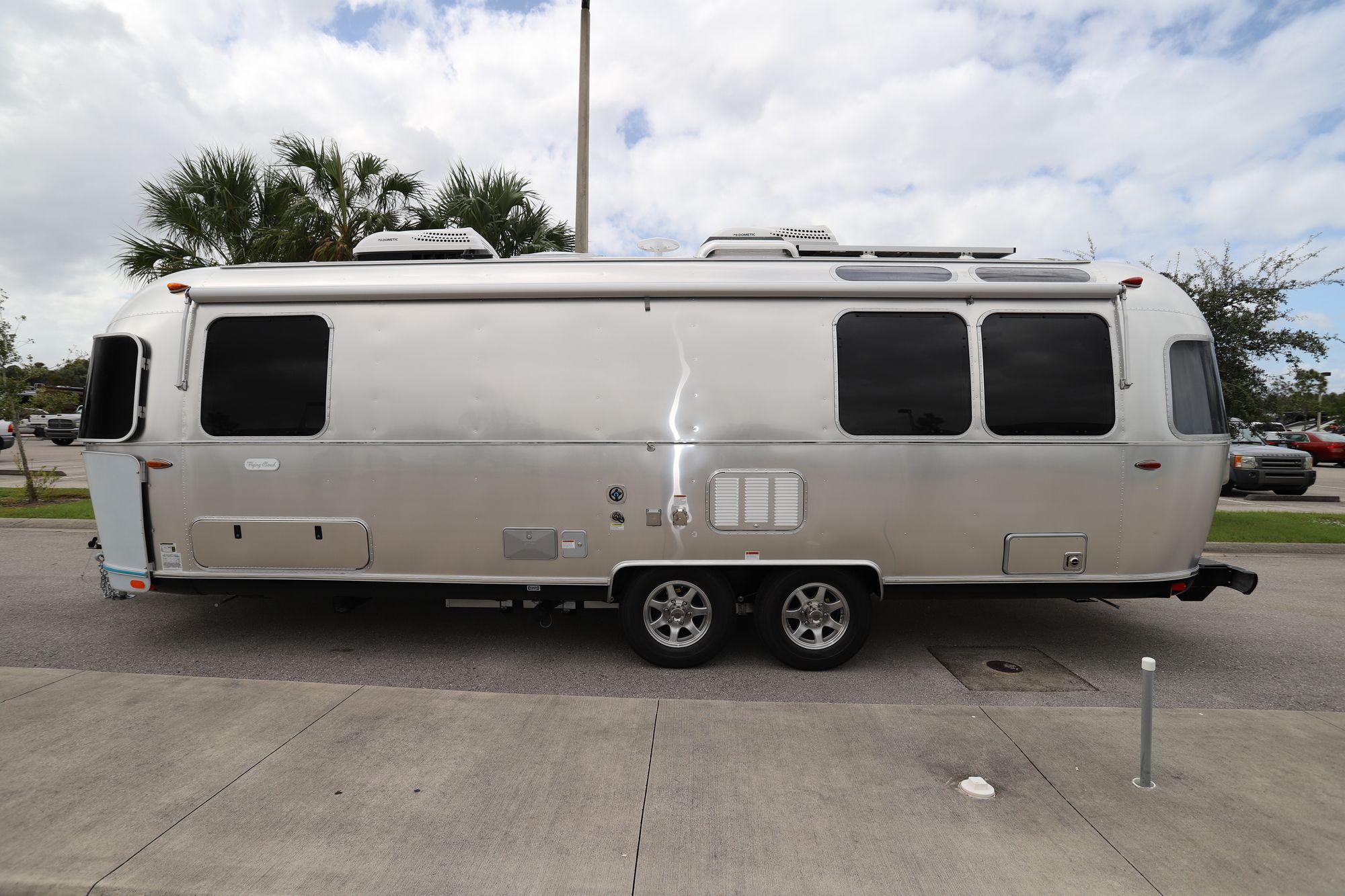 New 2021 Airstream Flying Cloud 27FB Travel Trailer  For Sale