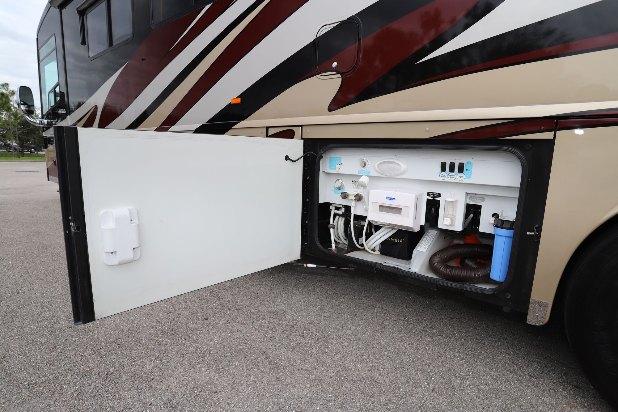 Used 2012 Itasca Ellipse 42QD Class A  For Sale