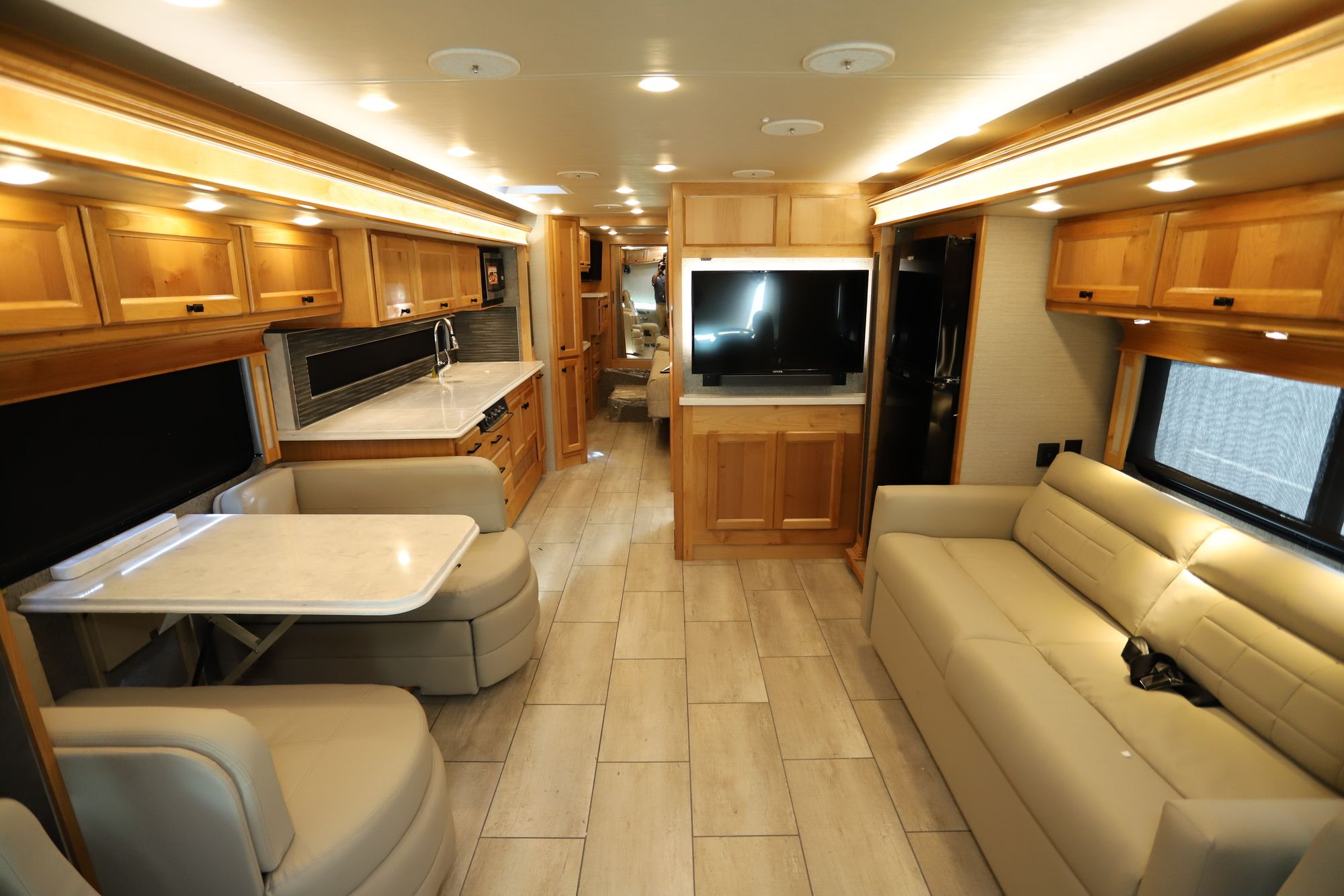 New 2021 Tiffin Motor Homes Breeze 33BR Class A  For Sale