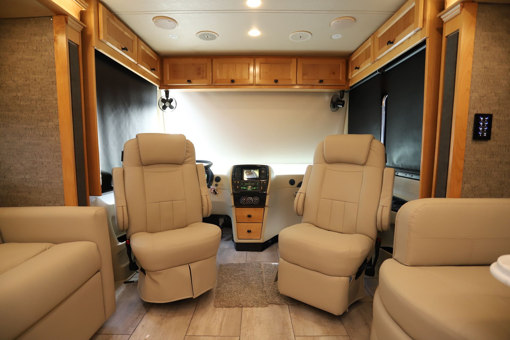 New 2021 Tiffin Motor Homes Breeze 33BR Class A  For Sale