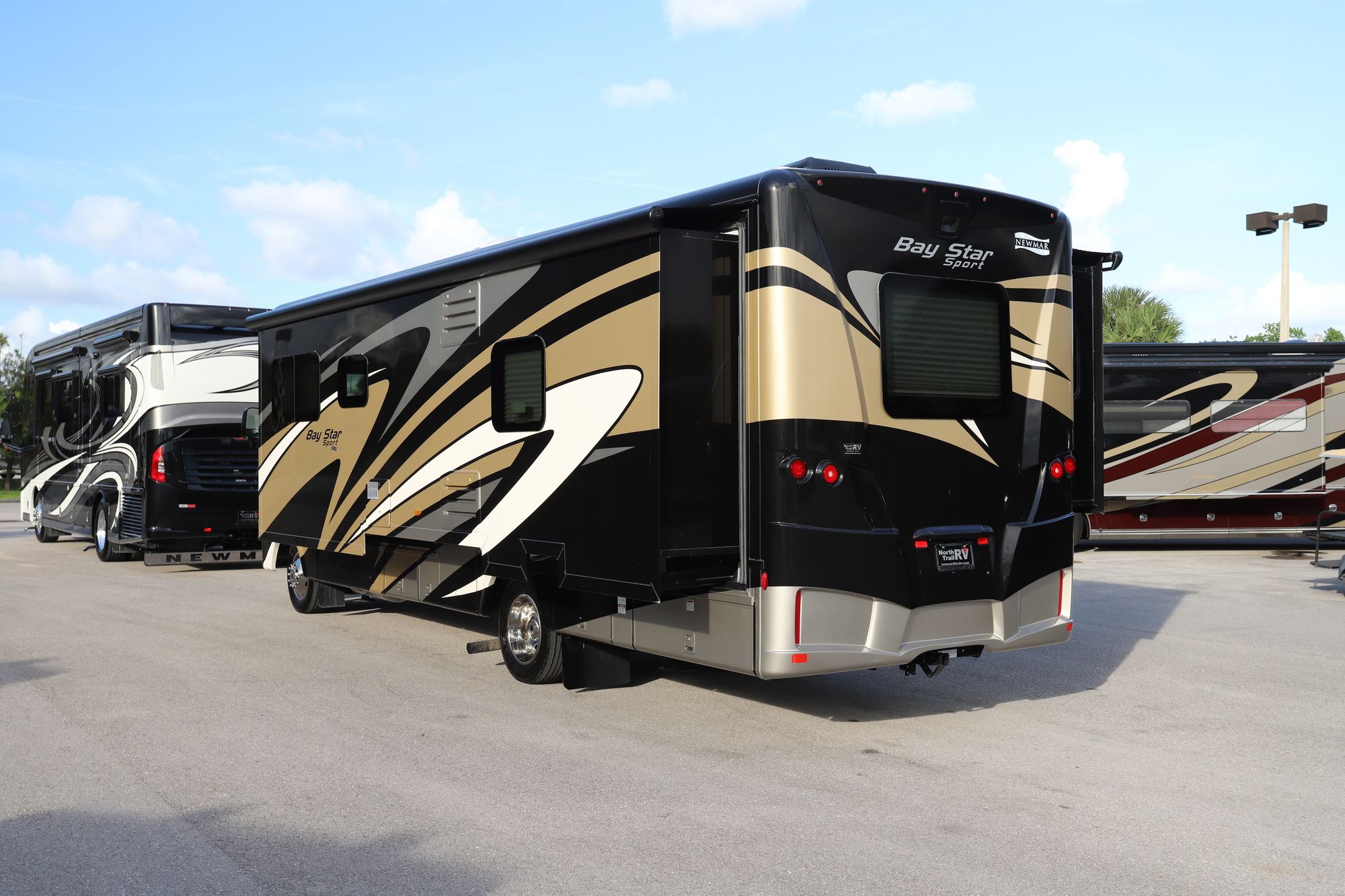 New 2021 Newmar Bay Star Sport 3014 Class A  For Sale