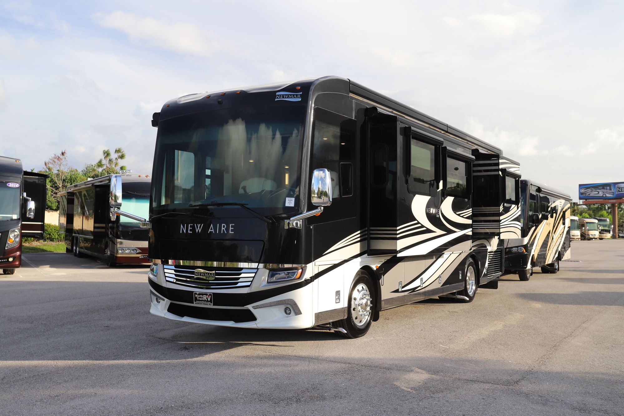 Used 2020 Newmar New Aire 3341 Class A  For Sale