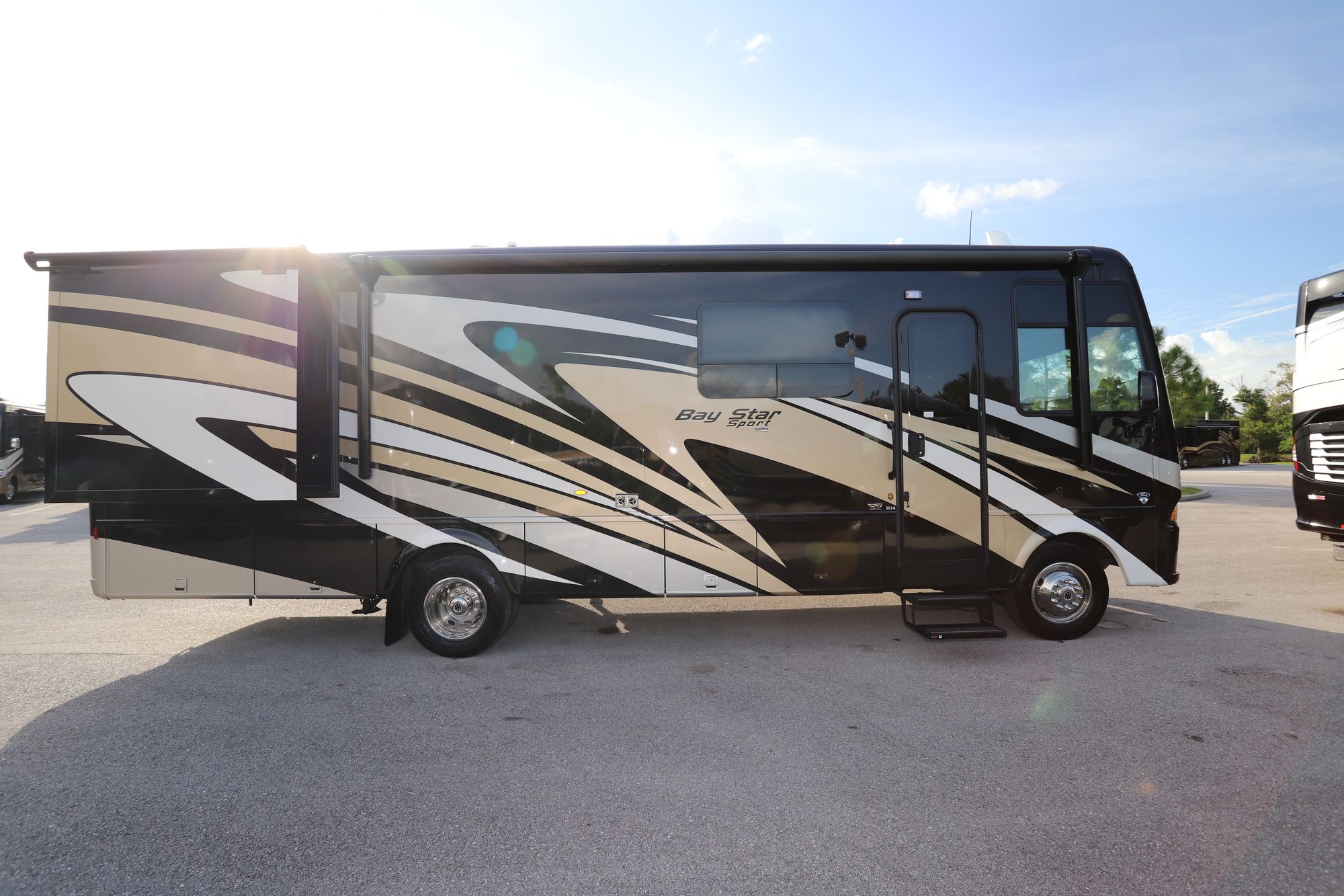 New 2021 Newmar Bay Star Sport 3014 Class A  For Sale