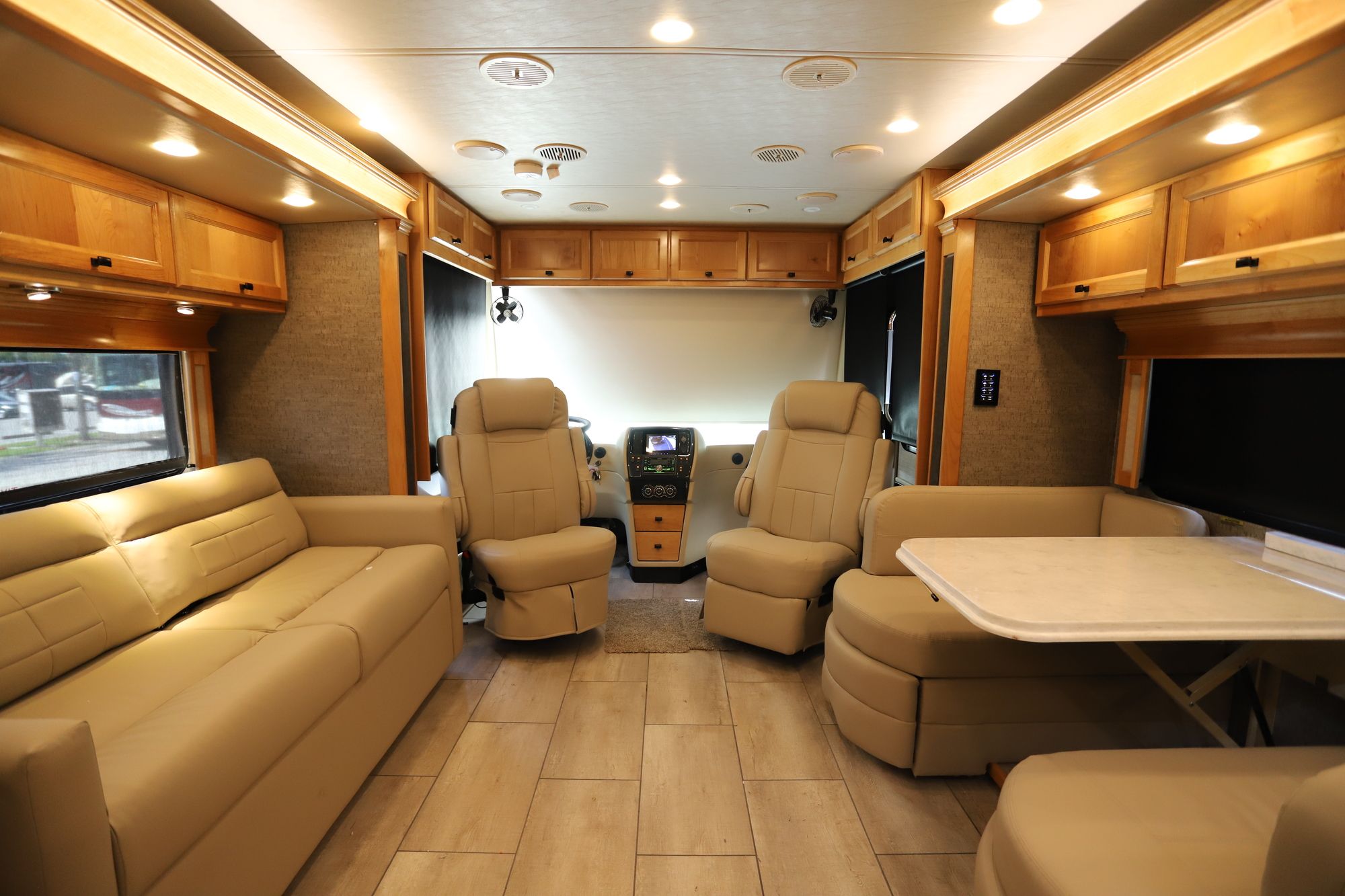 New 2021 Tiffin Motor Homes Breeze 33BR Class A  For Sale