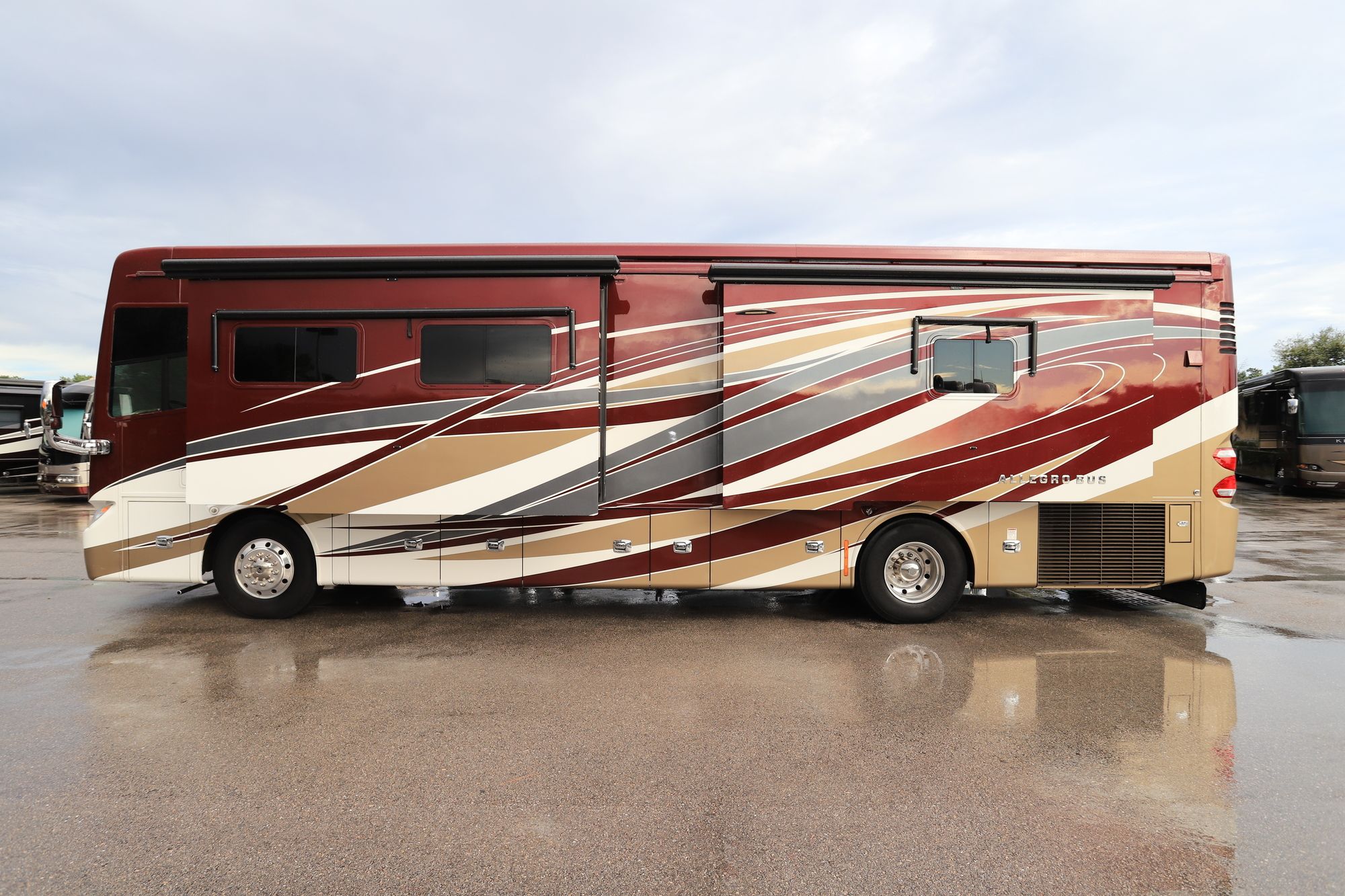 Used 2017 Tiffin Motor Homes Allegro Bus 37AP Class A  For Sale