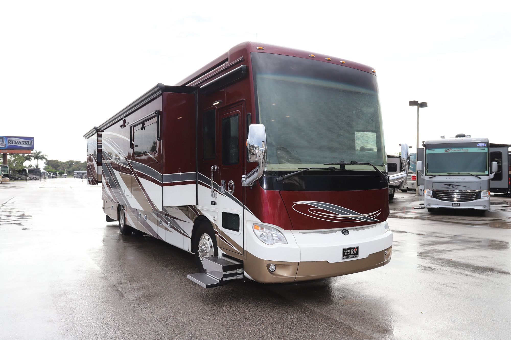 Used 2017 Tiffin Motor Homes Allegro Bus 37AP Class A  For Sale