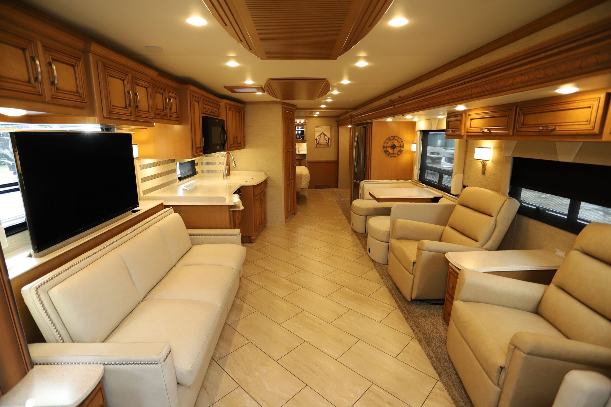 Used 2017 Newmar Ventana Le 4037 Class A  For Sale