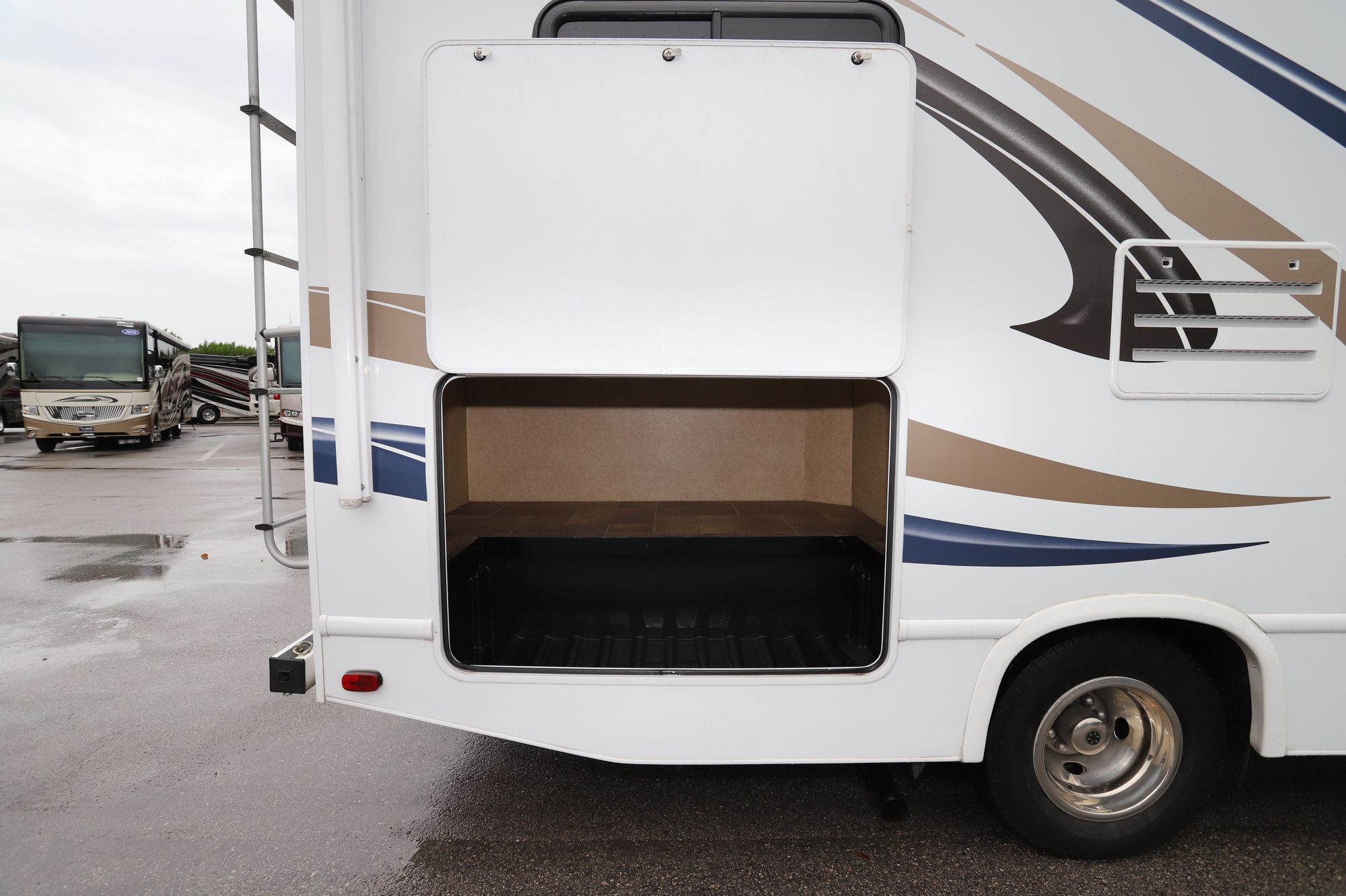 Used 2015 Thor Freedom Elite 22E Class C  For Sale