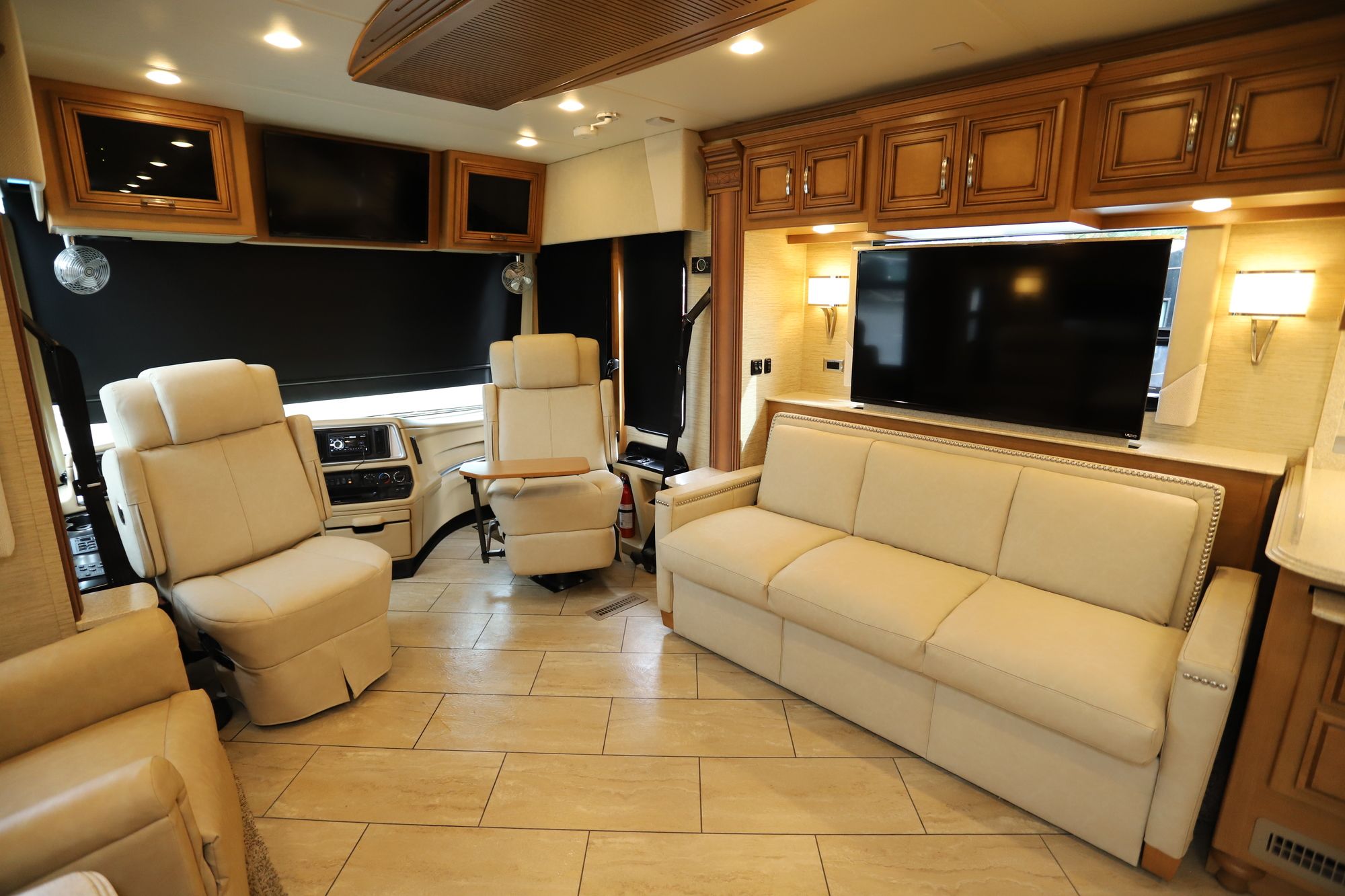 Used 2017 Newmar Ventana Le 4037 Class A  For Sale