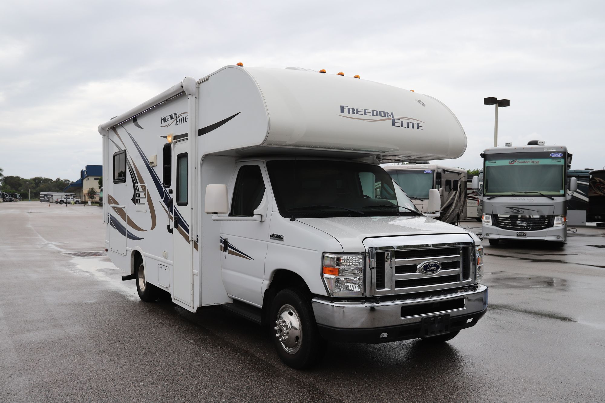 Used 2015 Thor Freedom Elite 22E Class C  For Sale