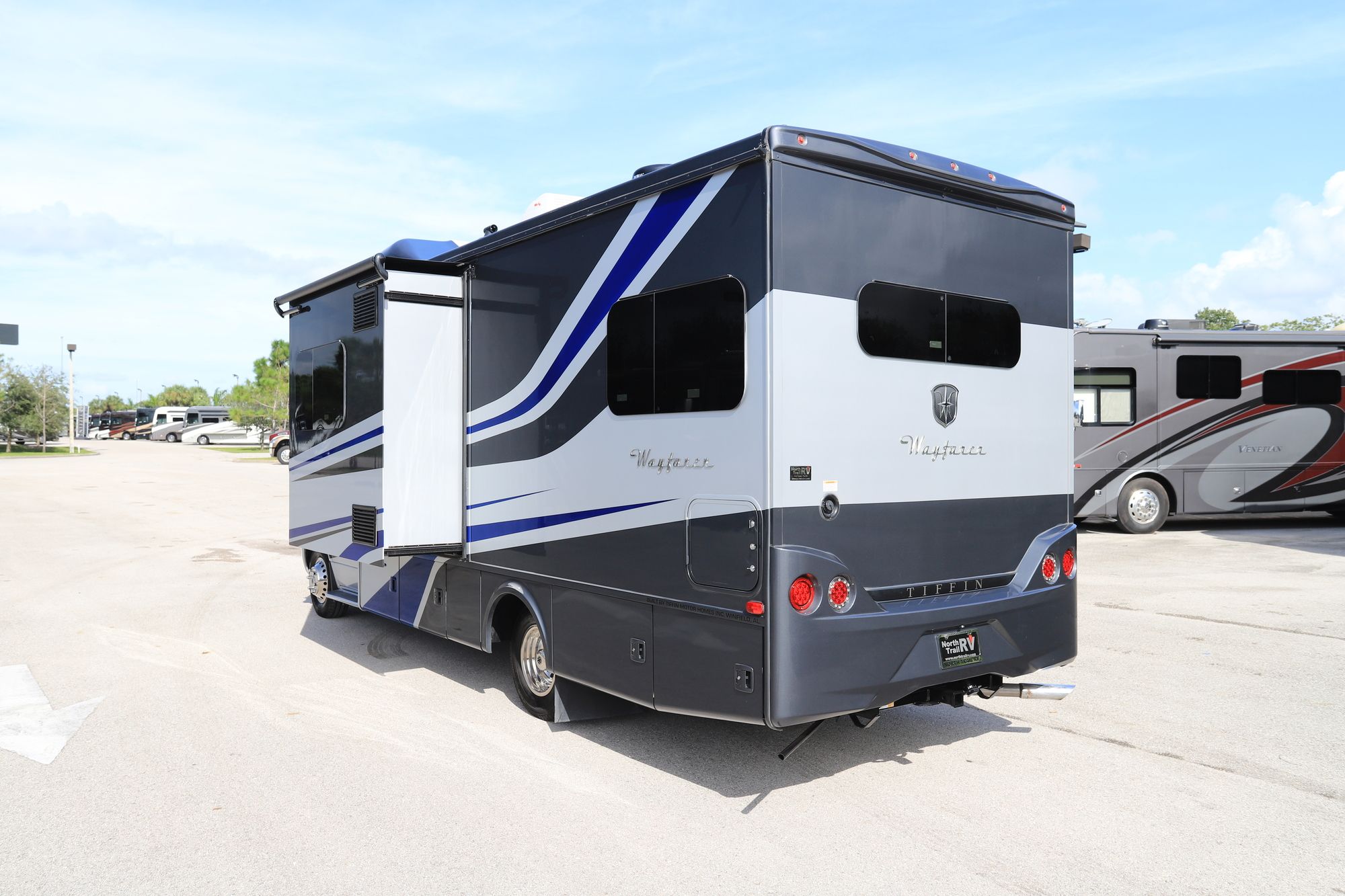 Used 2020 Tiffin Motor Homes Wayfarer 24TW Class C  For Sale