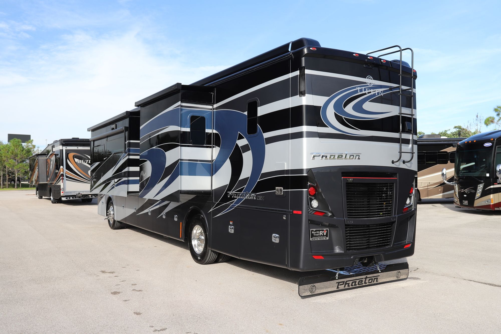 New 2021 Tiffin Motor Homes Phaeton 40IH Class A  For Sale