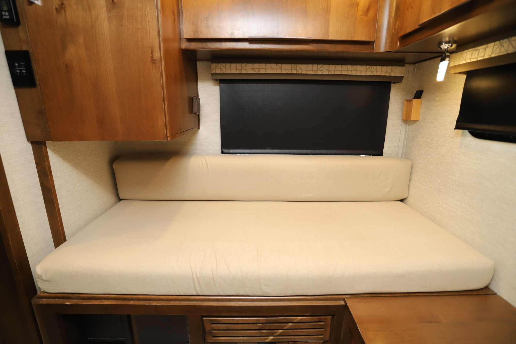 Used 2020 Tiffin Motor Homes Wayfarer 24TW Class C  For Sale