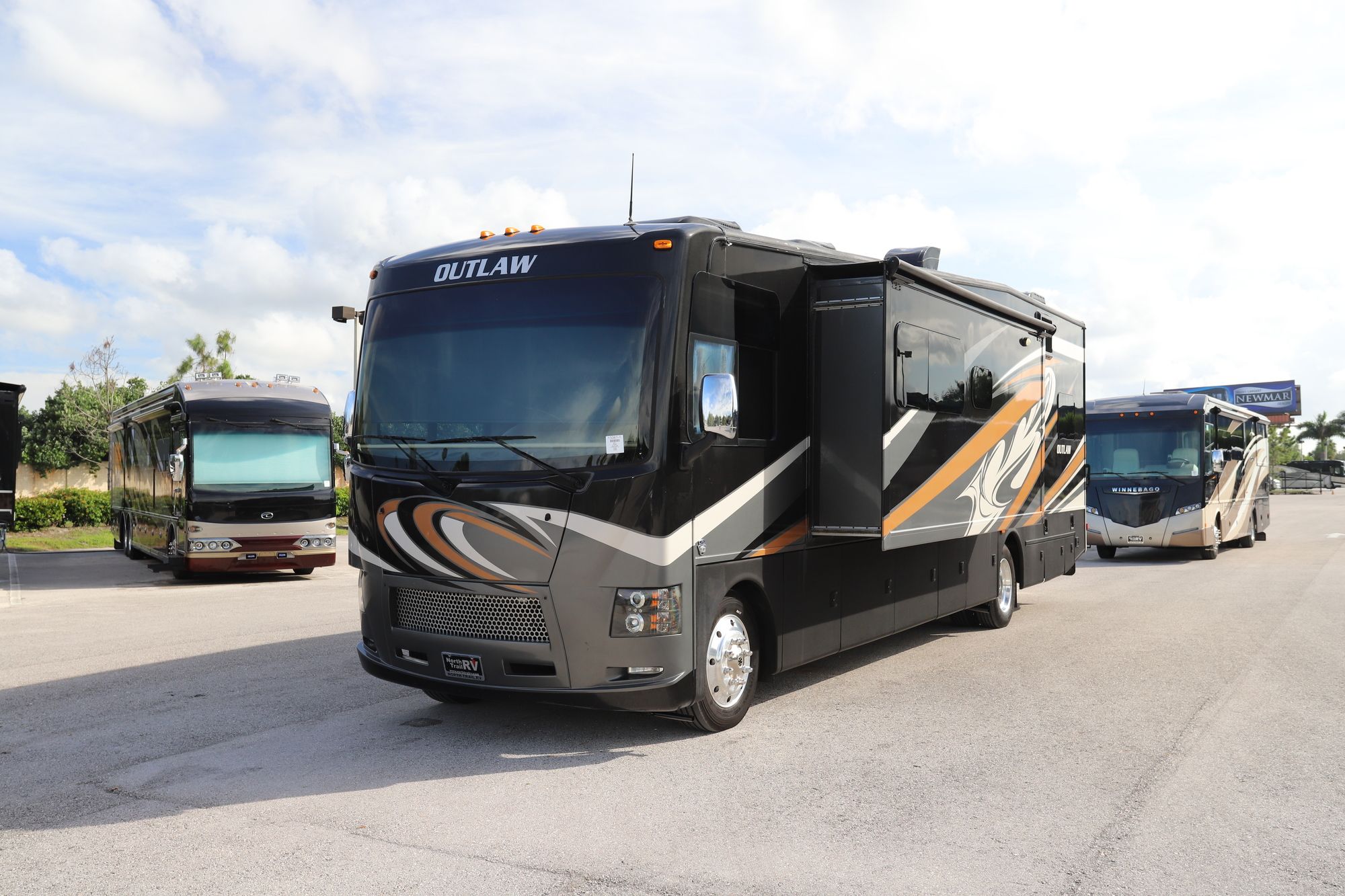 Used 2017 Thor Outlaw 37BG Class A  For Sale